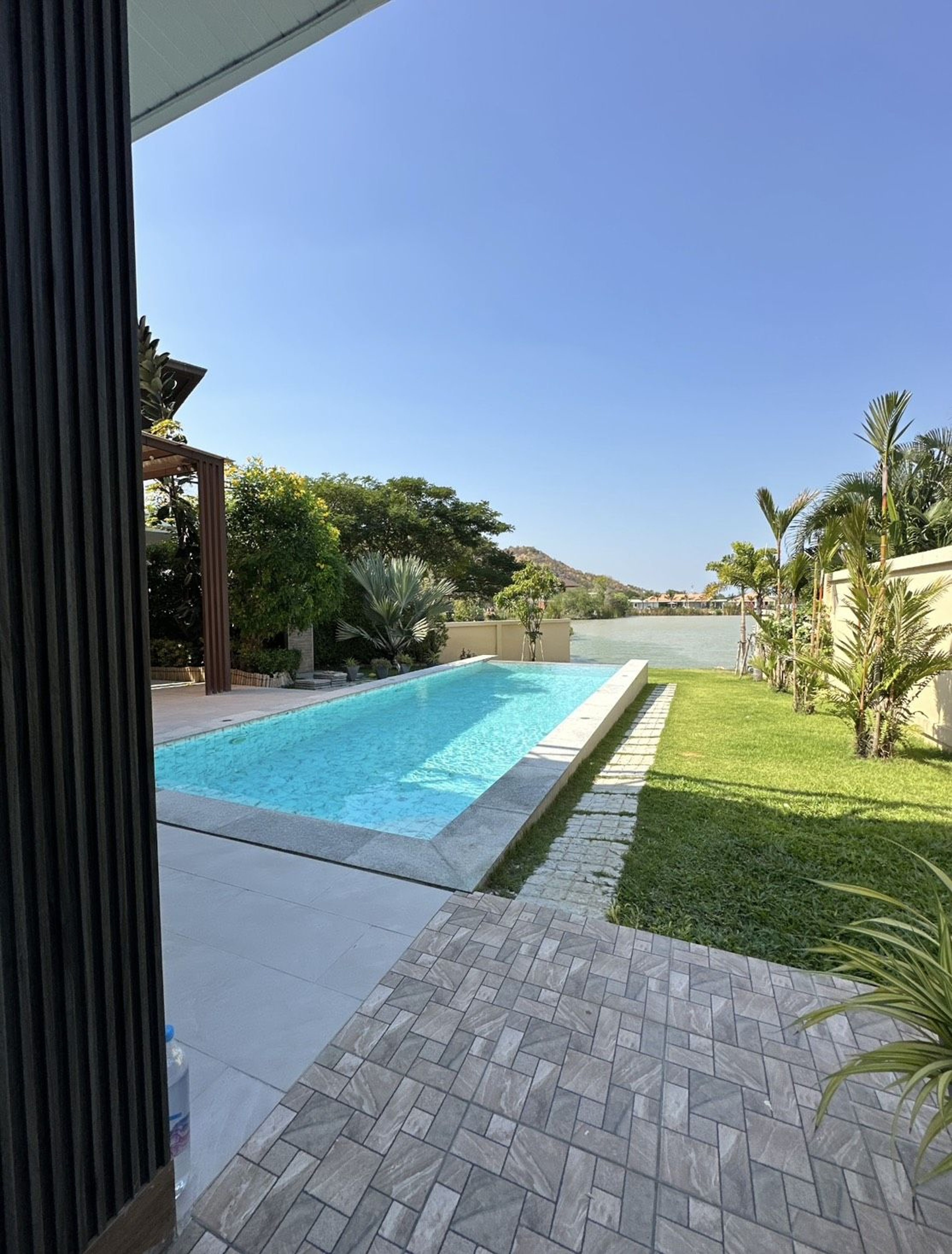 4-Bedroom Lake View Pool Villa thumbnail 3