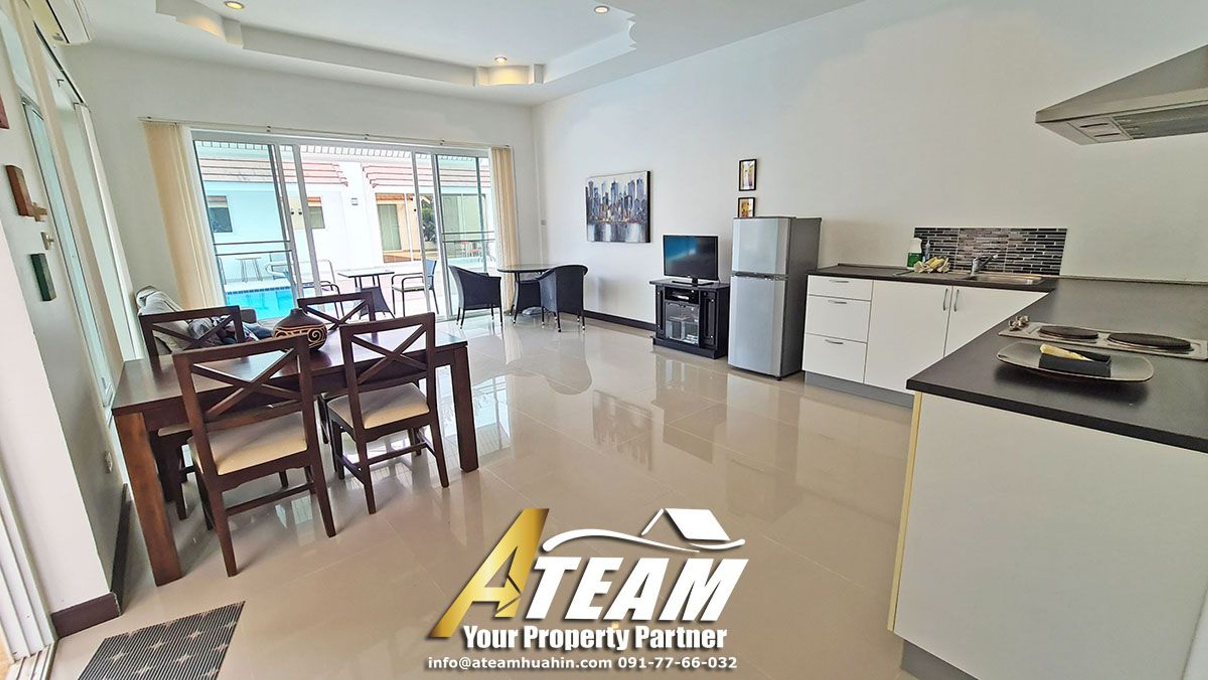 1 bedroom house with big rooftop with 360 mountain view thumbnail 2