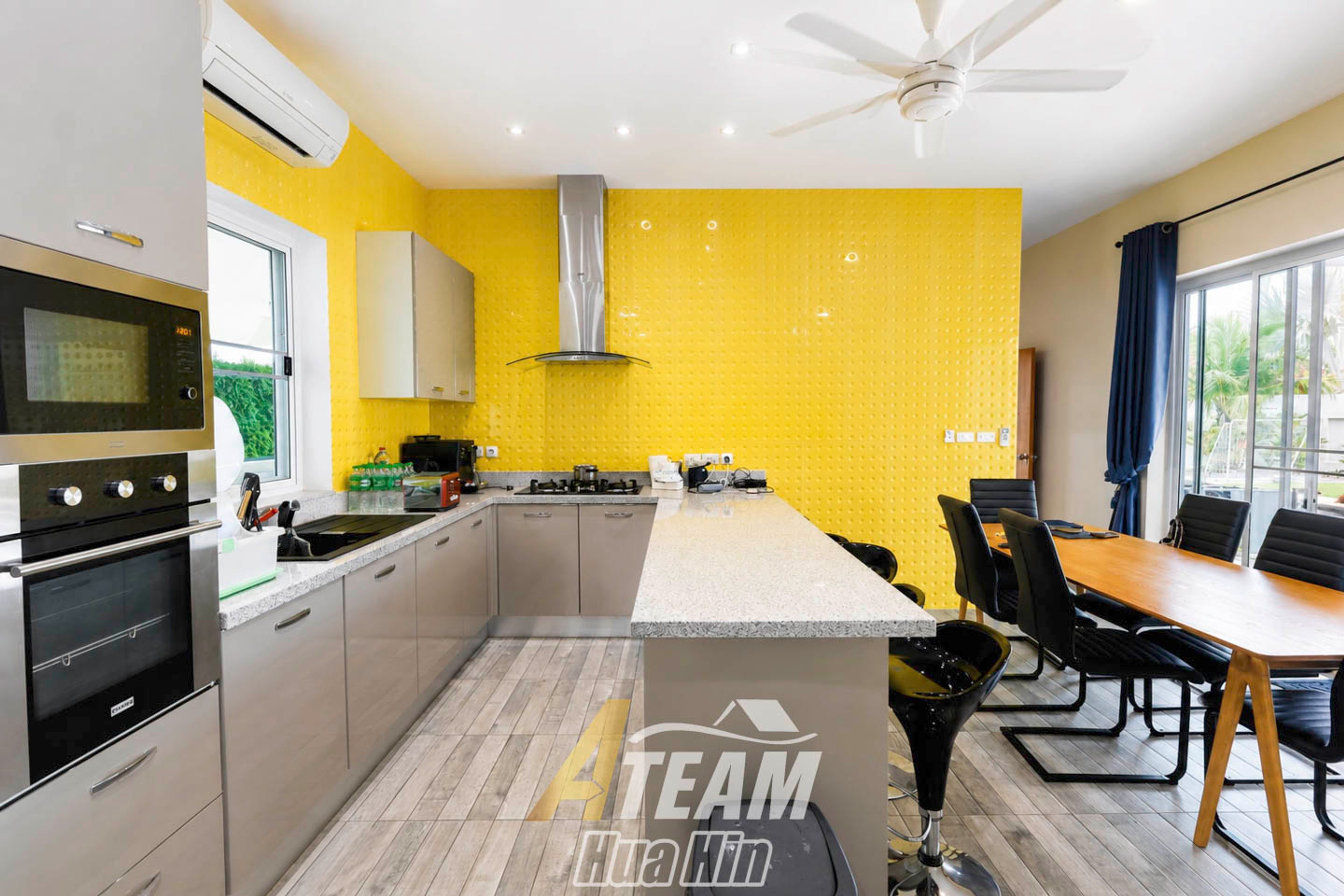 Private 3-Bedroom Pool Villa on a Large 800 Sq.m. Plot | Pak Nam Pran, Pranburi thumbnail 7