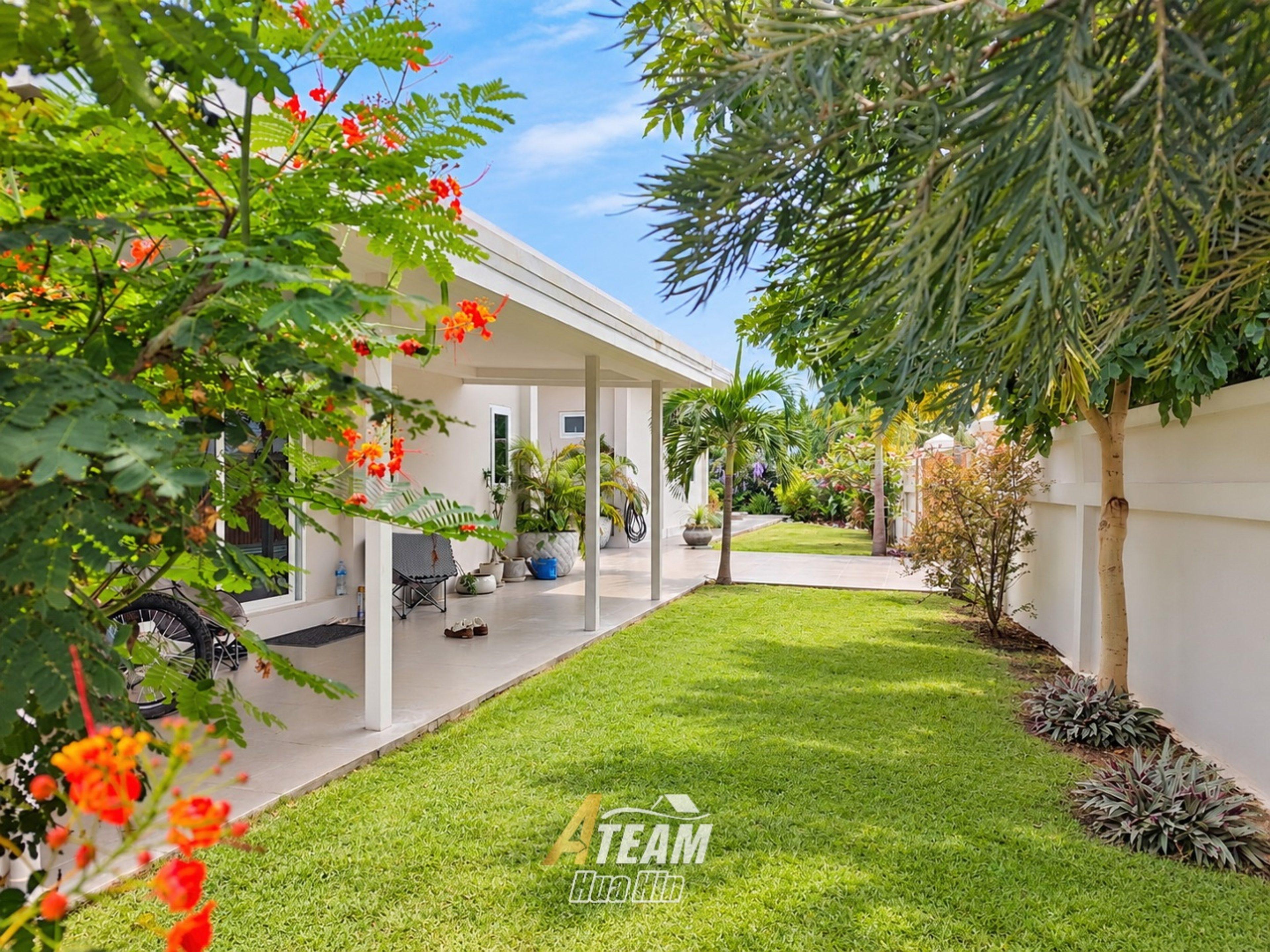 Spacious 4-Bedroom Pool Villa in Black Mountain Area thumbnail 7