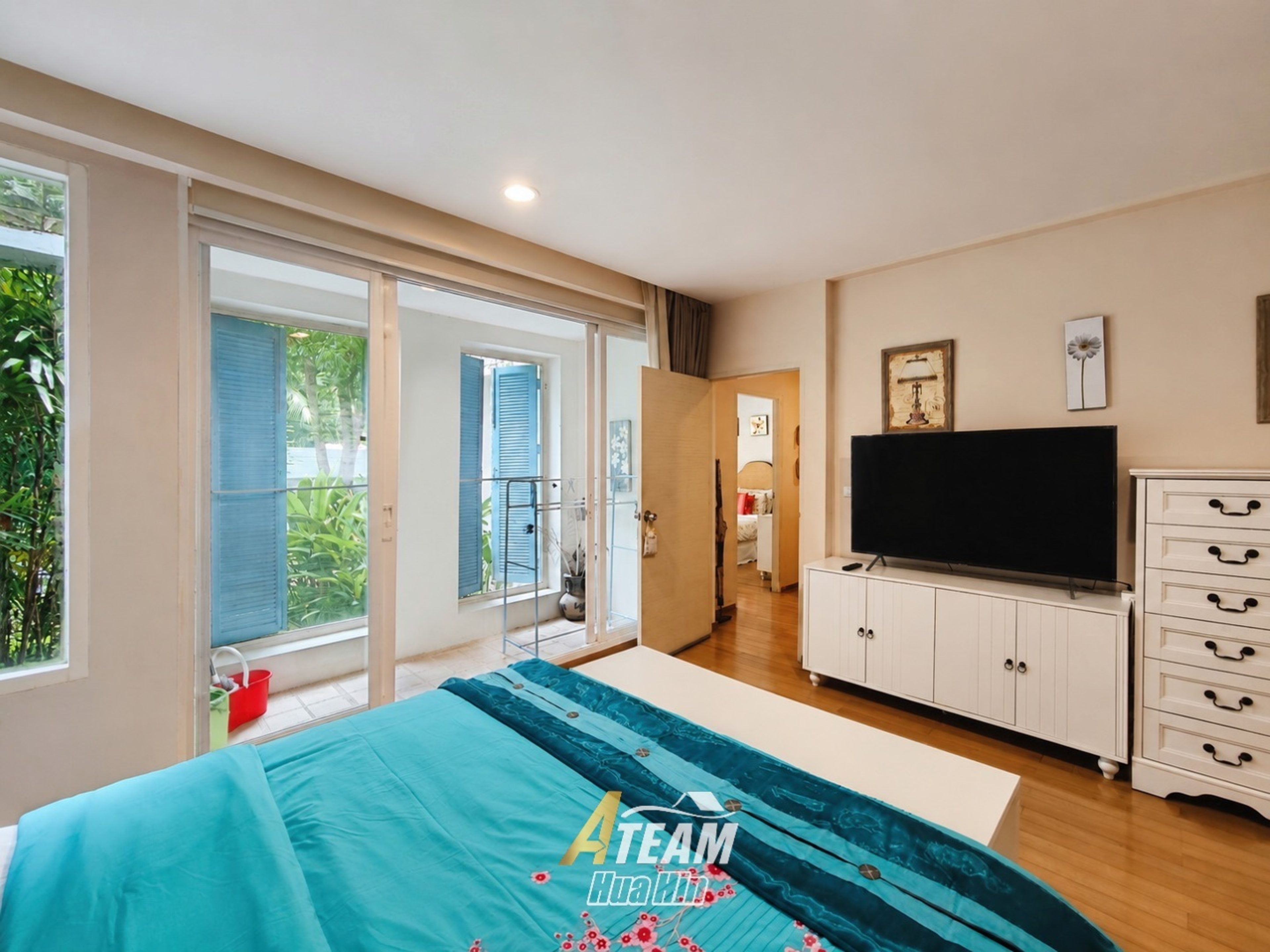 Beachfront Living – Spacious 3-Bedroom Pool Access Condo at Baan Nub Kluen thumbnail 13