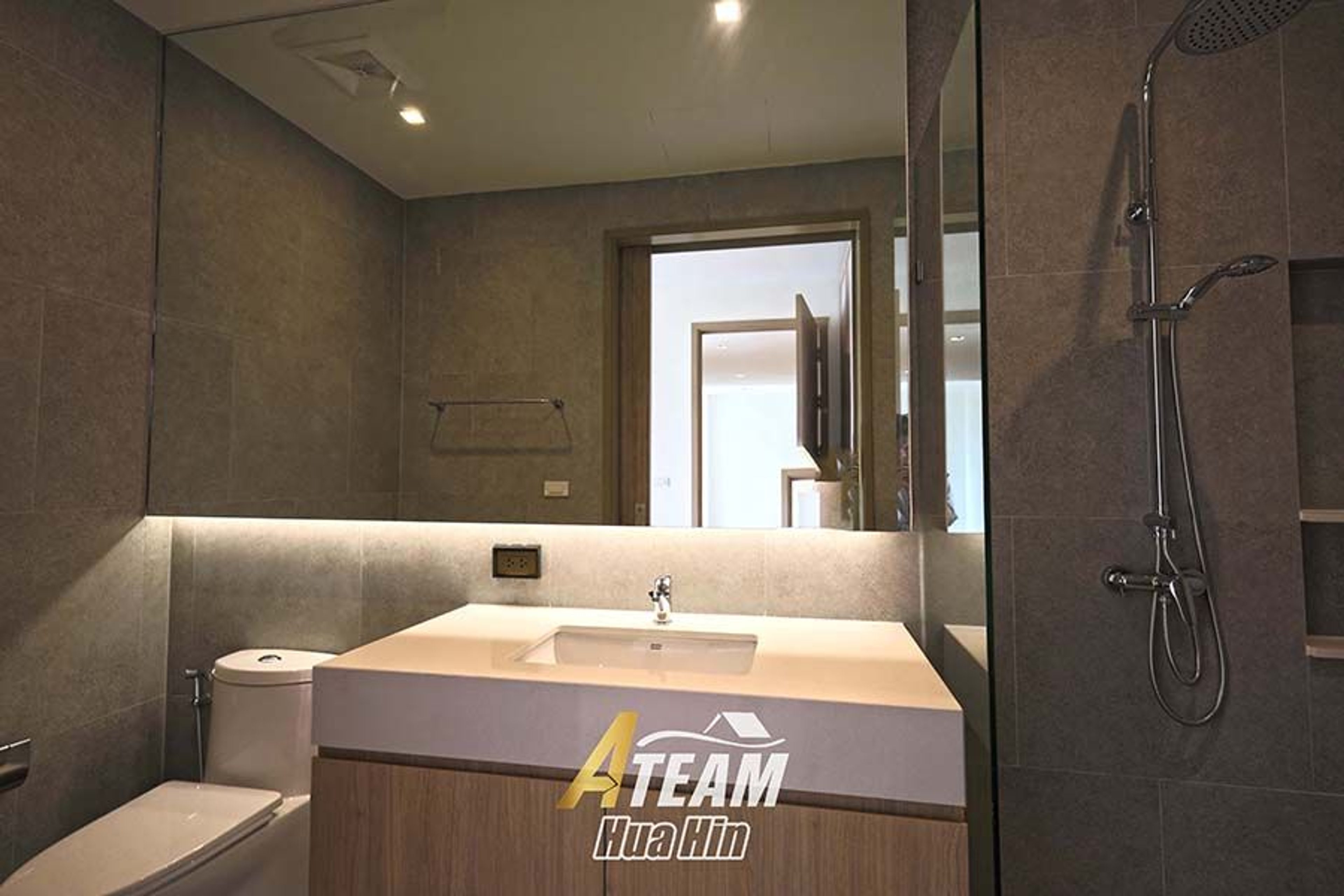 Luxury 3-Bedroom Residence for Rent at Sunshine Prestige – Cha-Am thumbnail 16