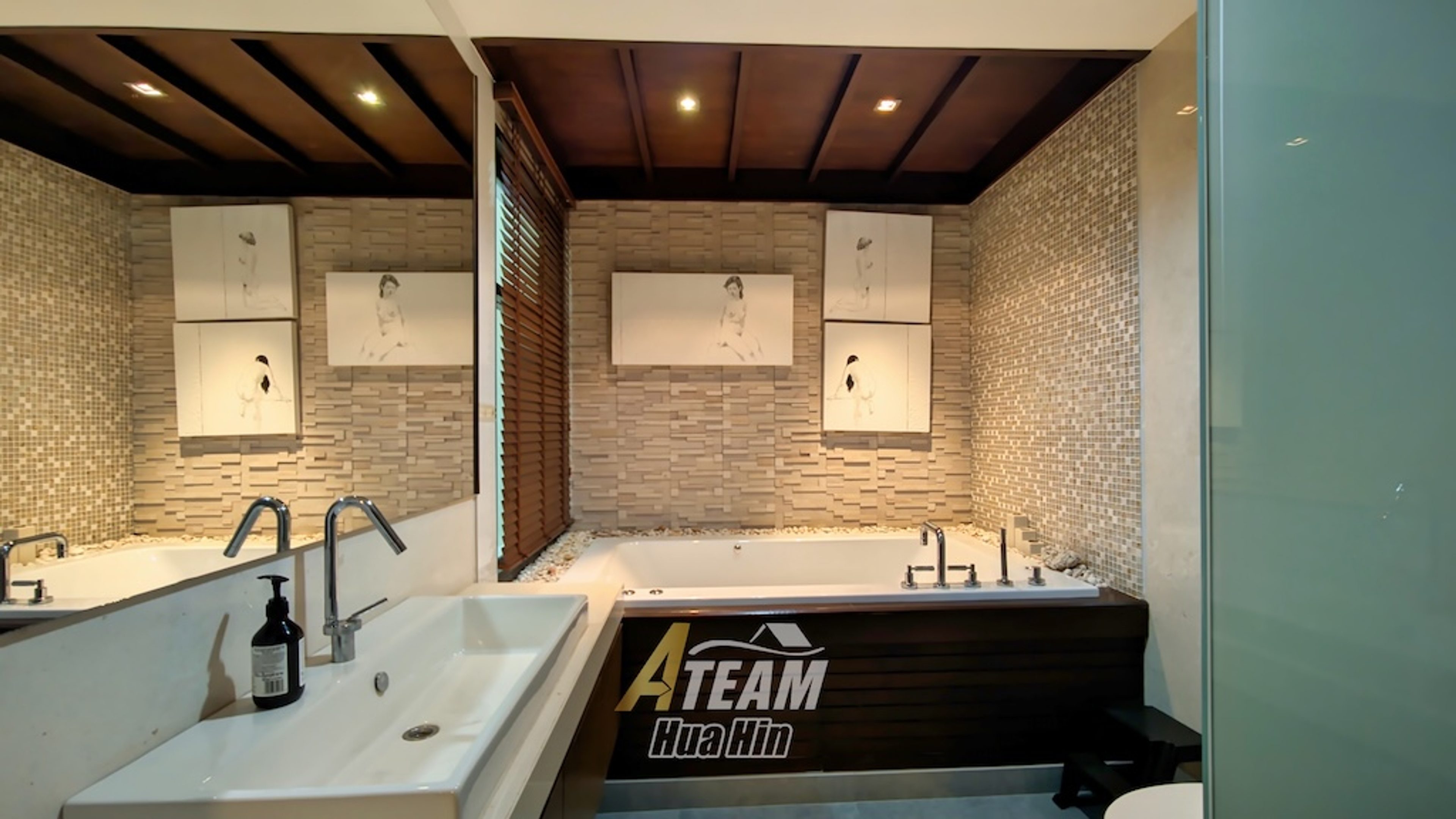 Panoramic Luxury Pool Villa at Panorama Khao Tao thumbnail 18