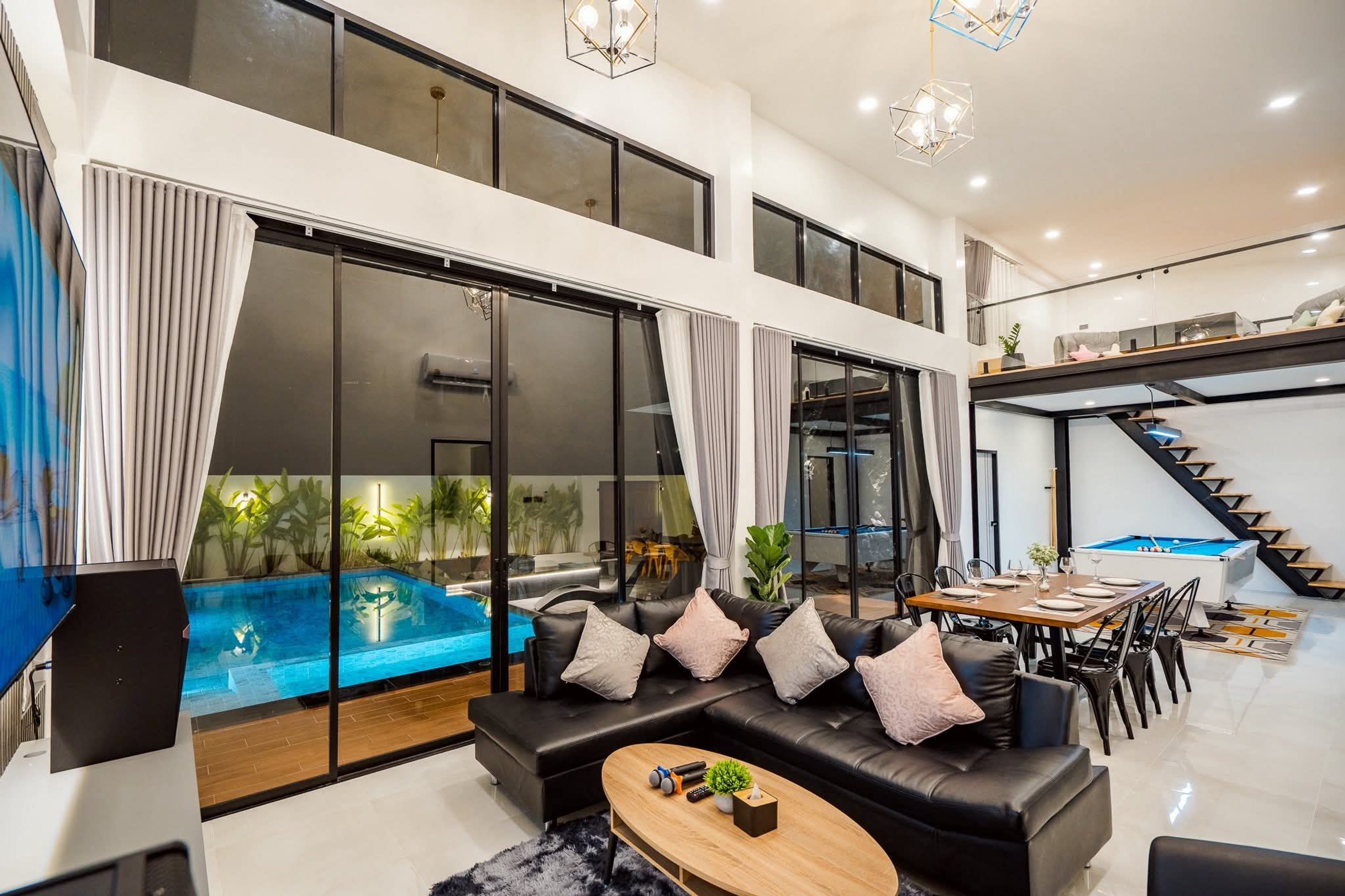Modern Luxury  5-Bedroom Home – Hua Hin thumbnail 6