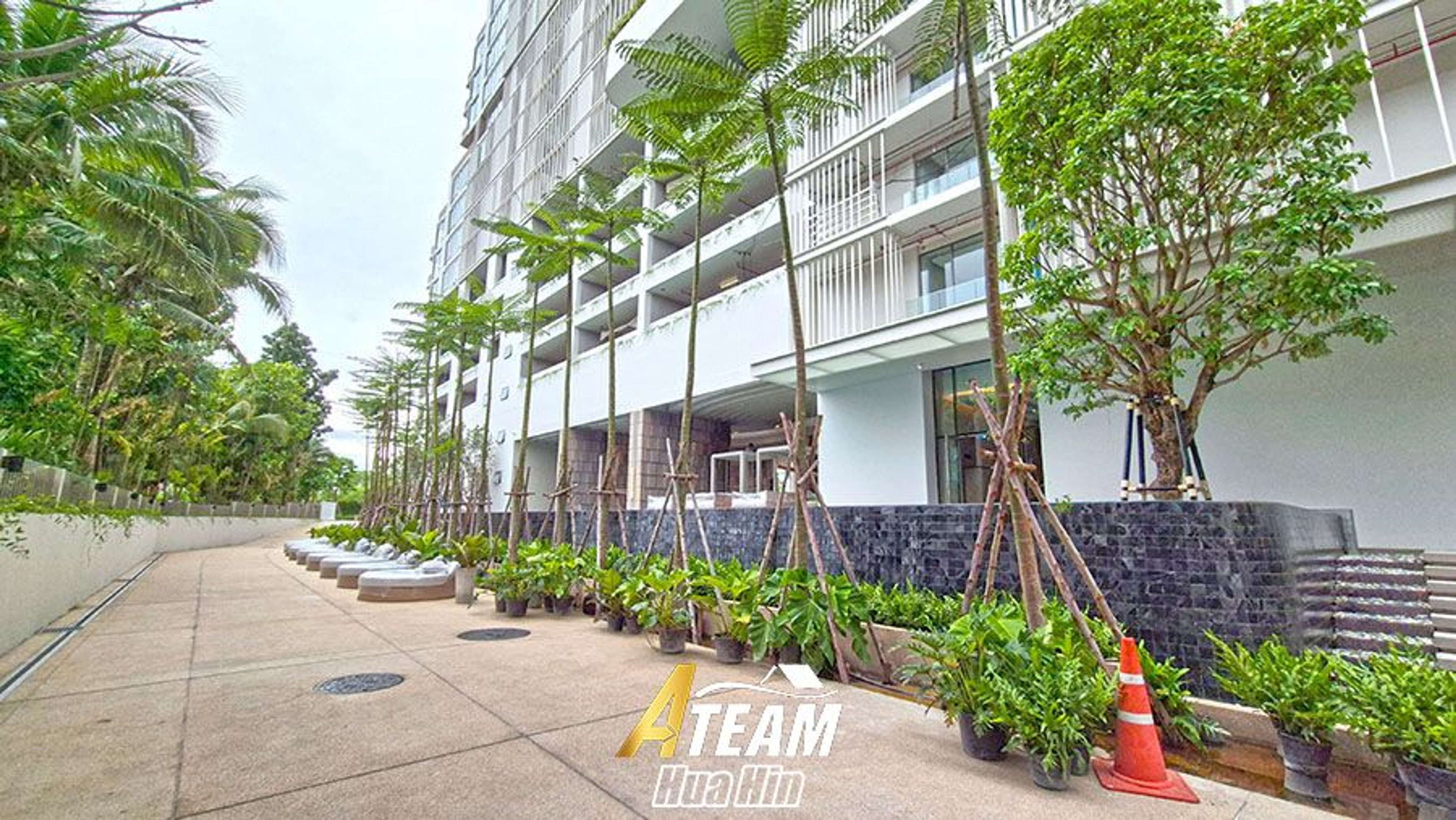 Luxury Penthouse for Rent at VEHHA Hua Hin – Sea & Mountain Views thumbnail 6