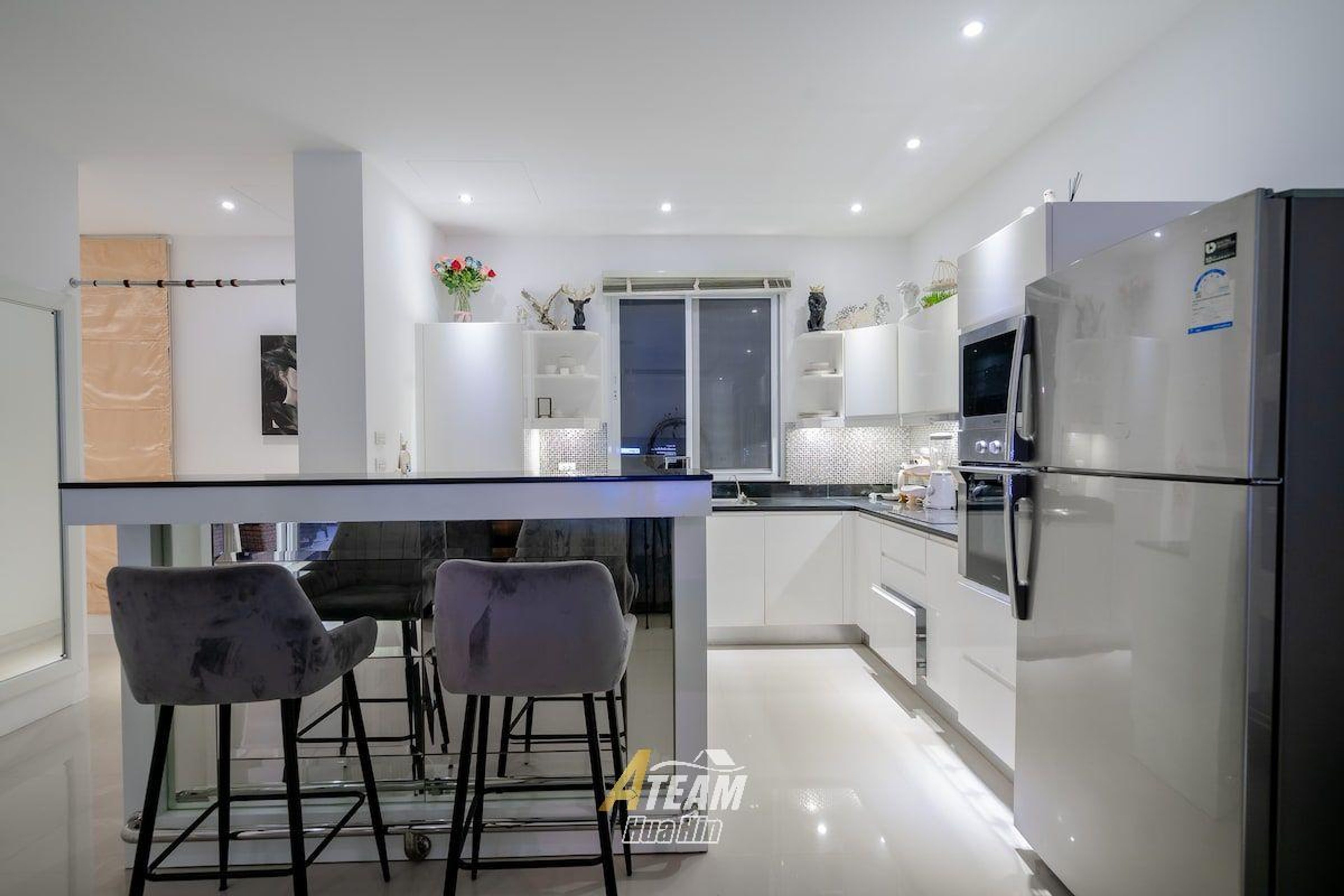 Luxury 3-Bedroom Pool Villa for Sale at Falcon Hill, Soi 102 thumbnail 14
