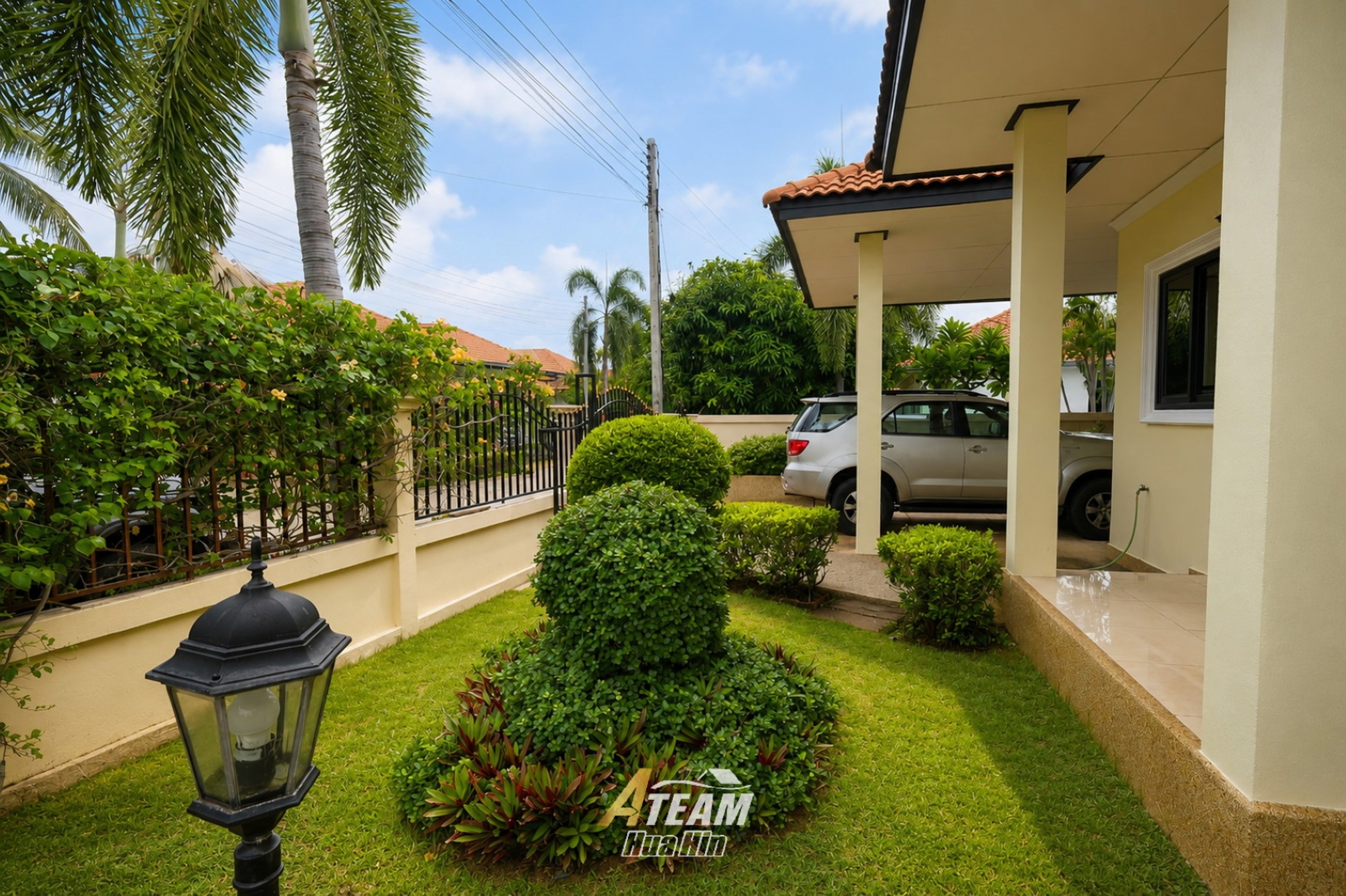 Villa avec piscine magnifiquement rénovée à vendre et à louer – Soi 114, Hua Hin