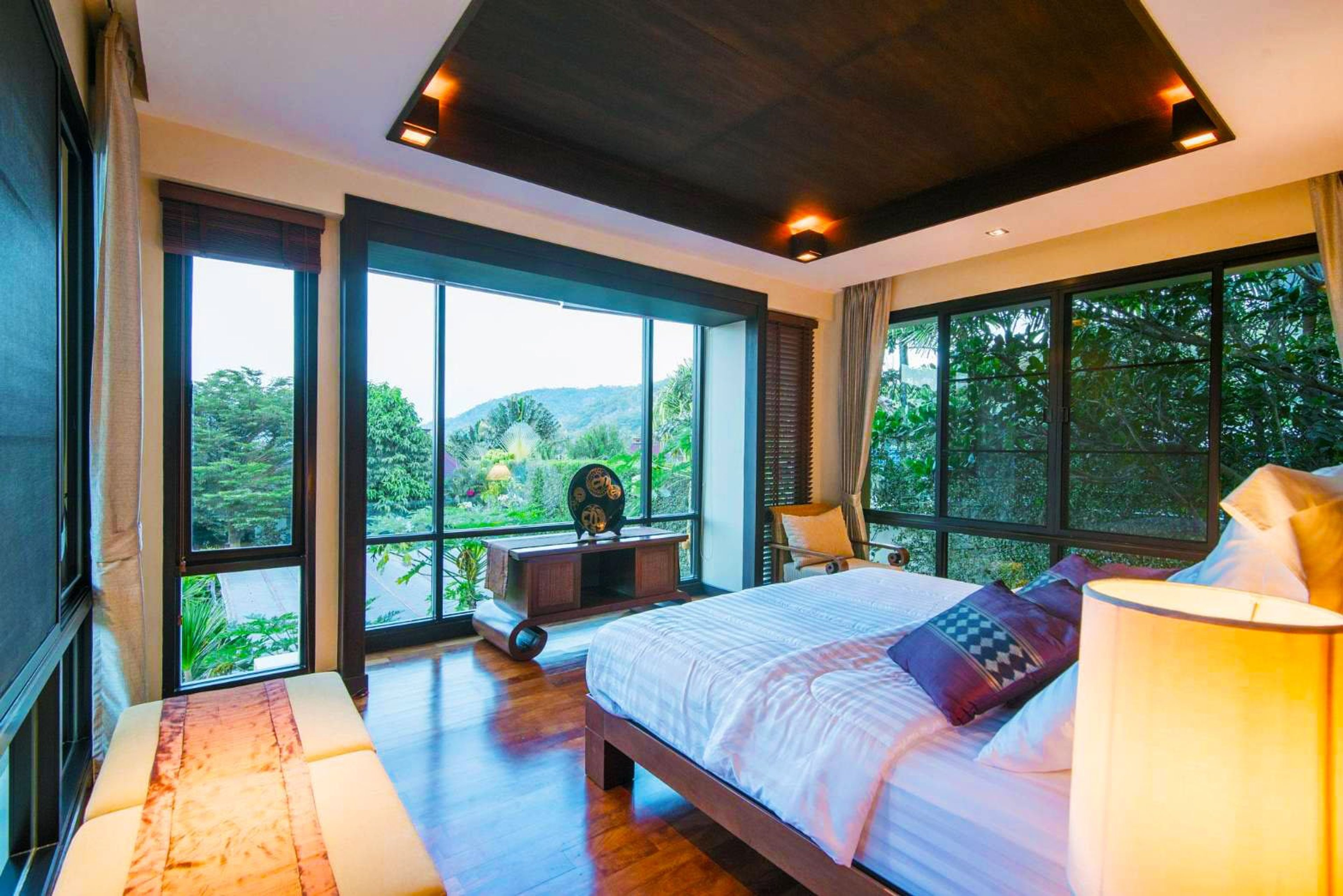 Luxury Villa with panoramic sea view  thumbnail 13