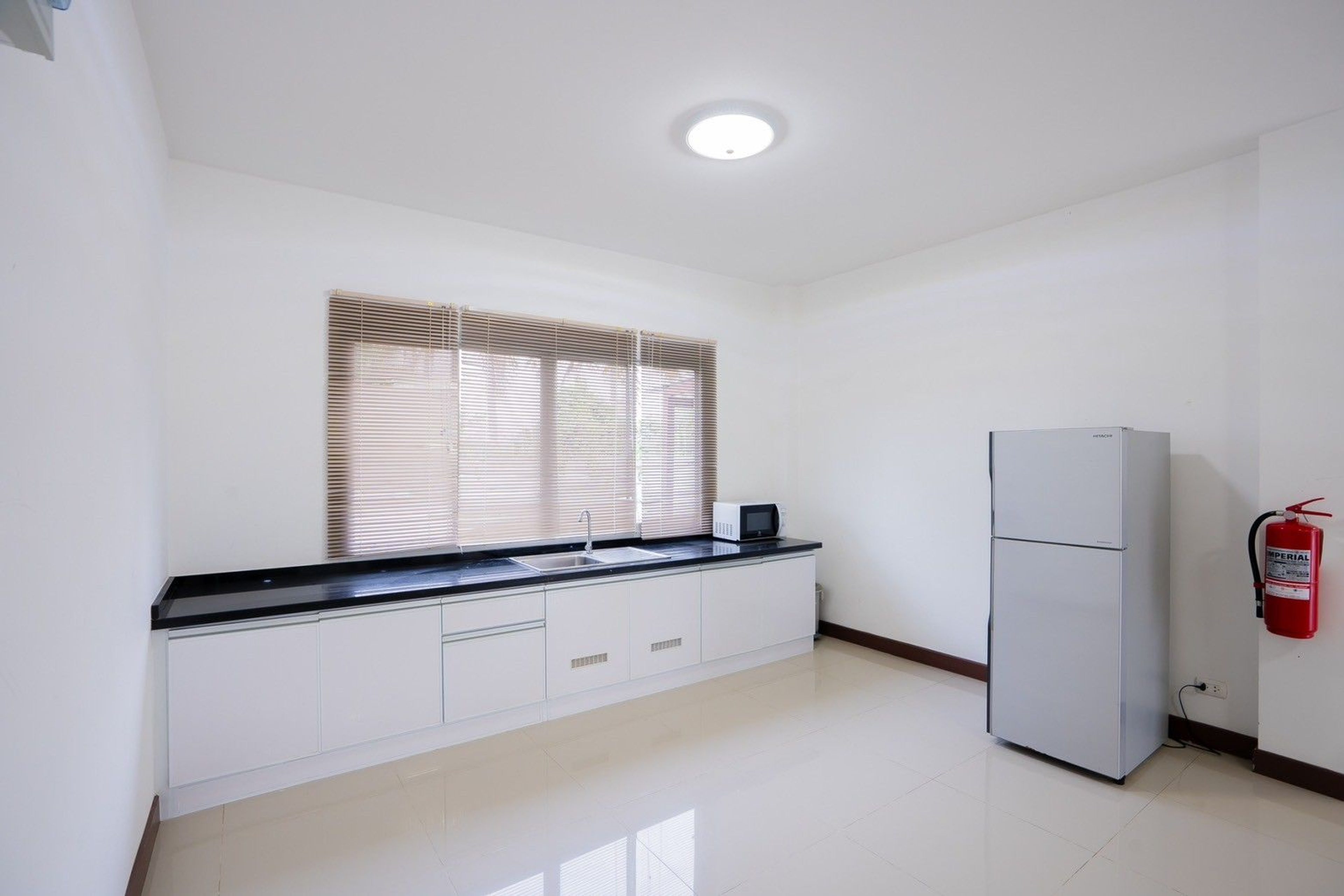 Spacious 4-Bedroom Freehold Pool Villa in Hin Lek Fai thumbnail 15