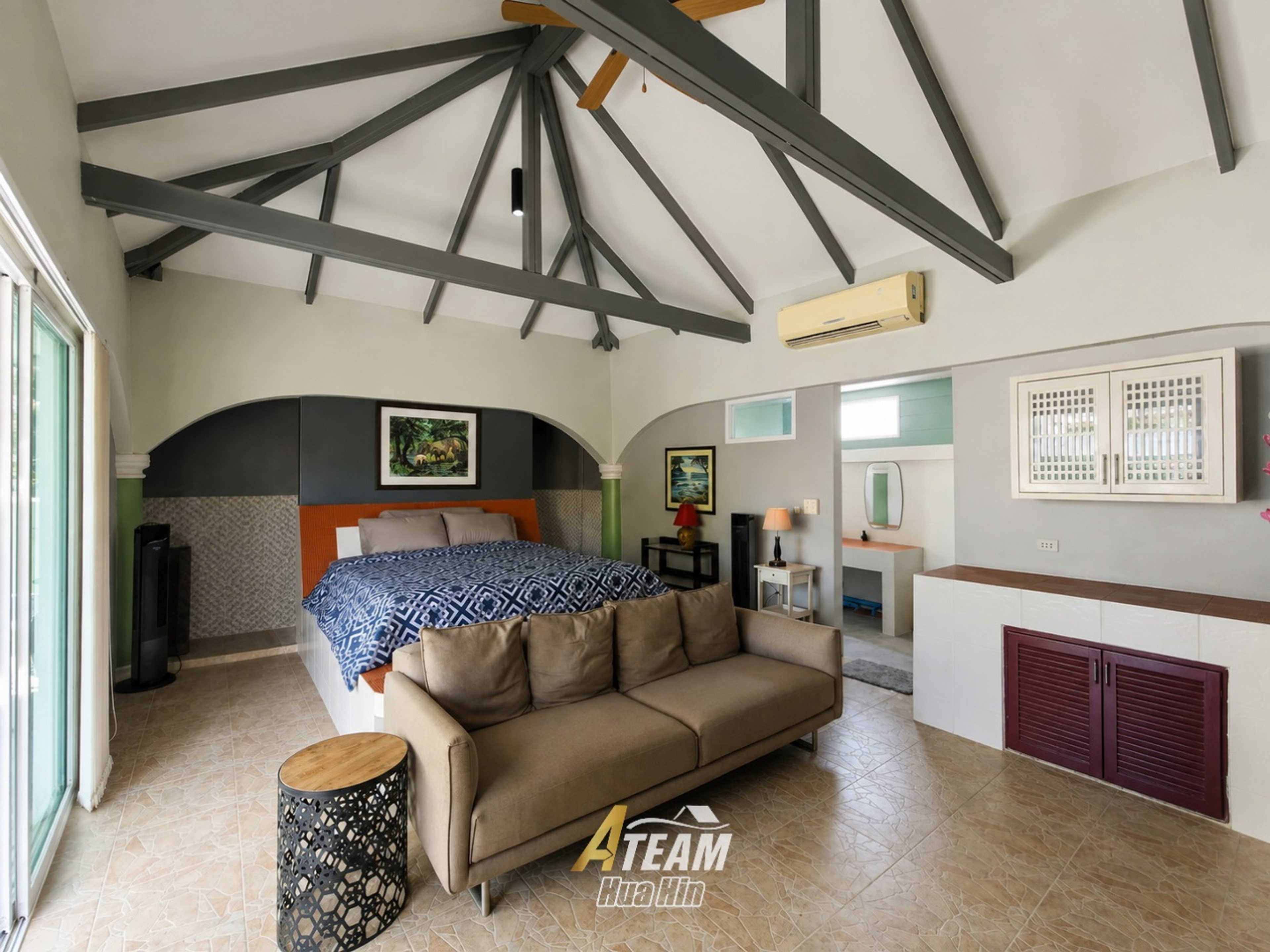 Unique Renovation Opportunity at Stuart Park with Mountain Views thumbnail 5