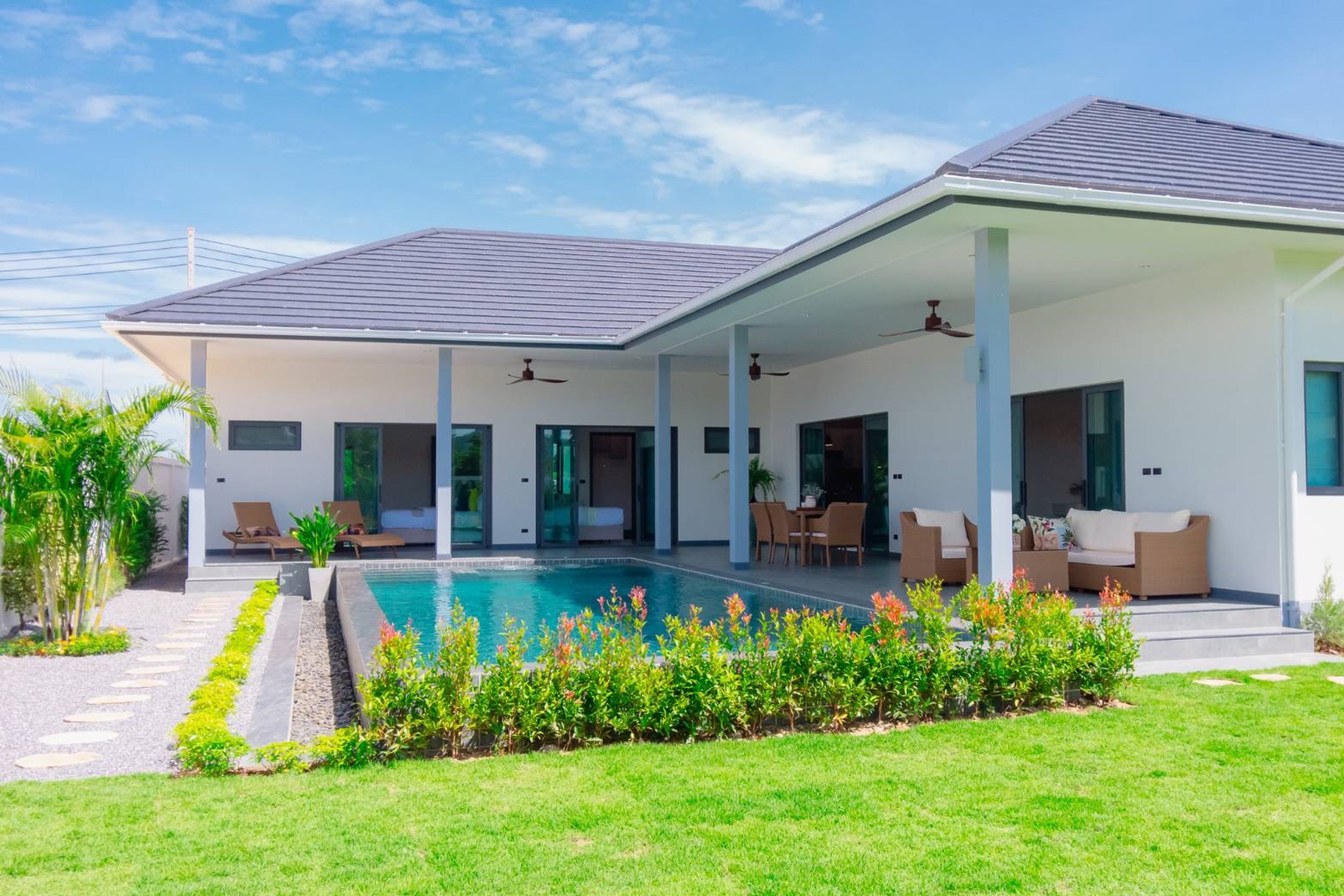 Beautifully Designed 3 Bed 3 Bath Private Pool Villa thumbnail 23