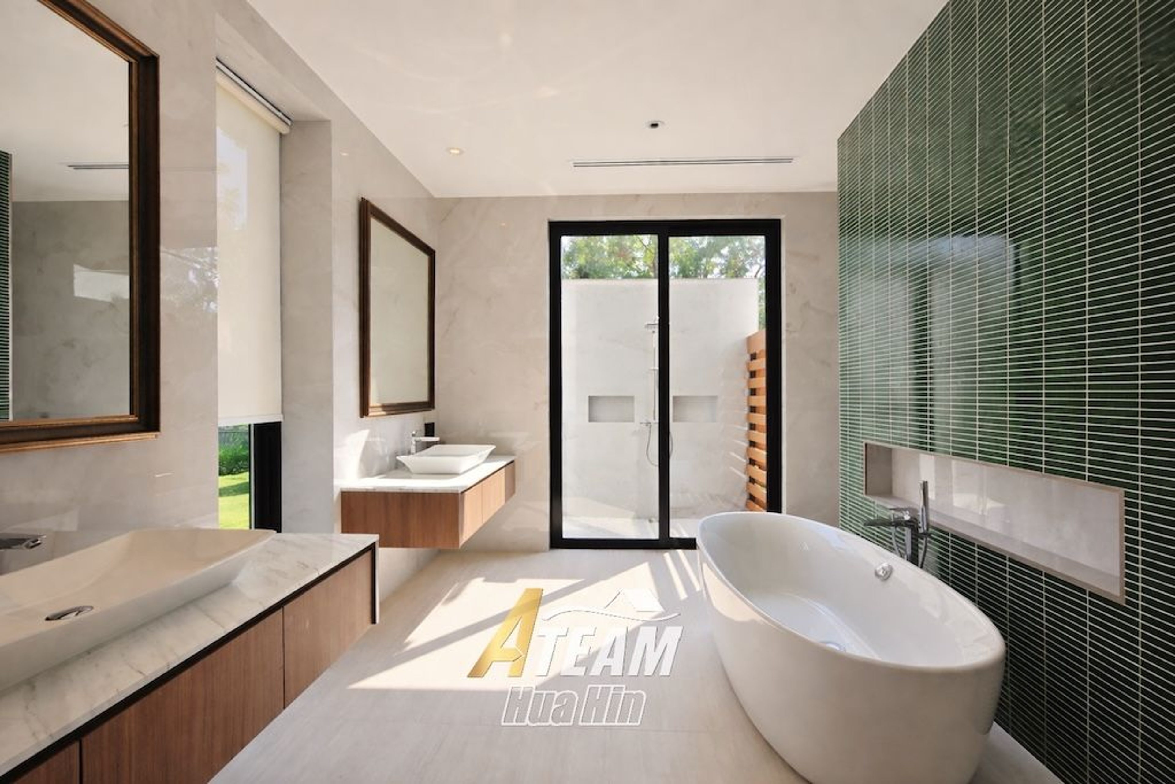 Luxury 3-Bedroom Estate with Springfield Golf Course View thumbnail 23