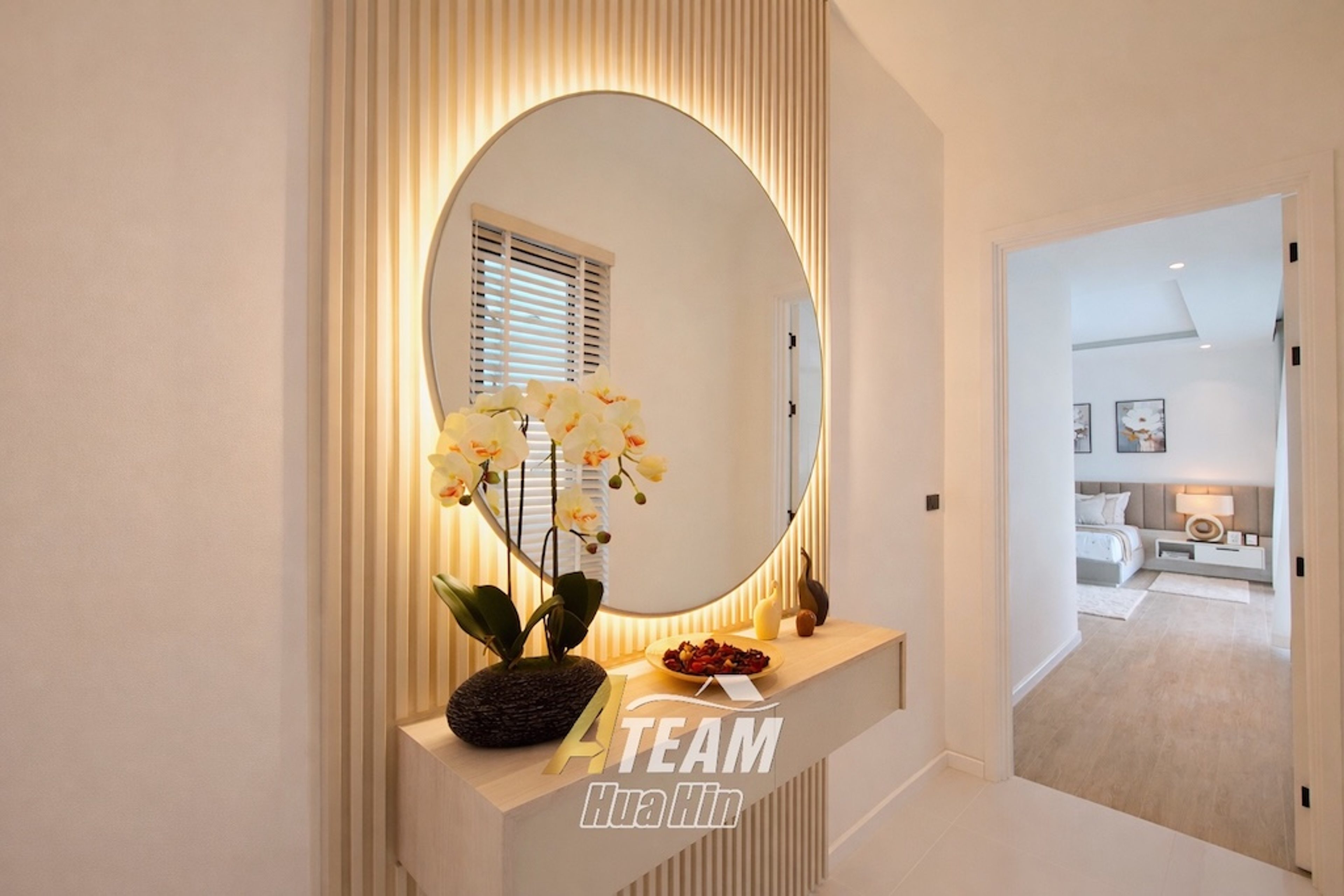 Prestigious 5-Bedroom Pool Villa on 2,622 sqm Prime Land thumbnail 11