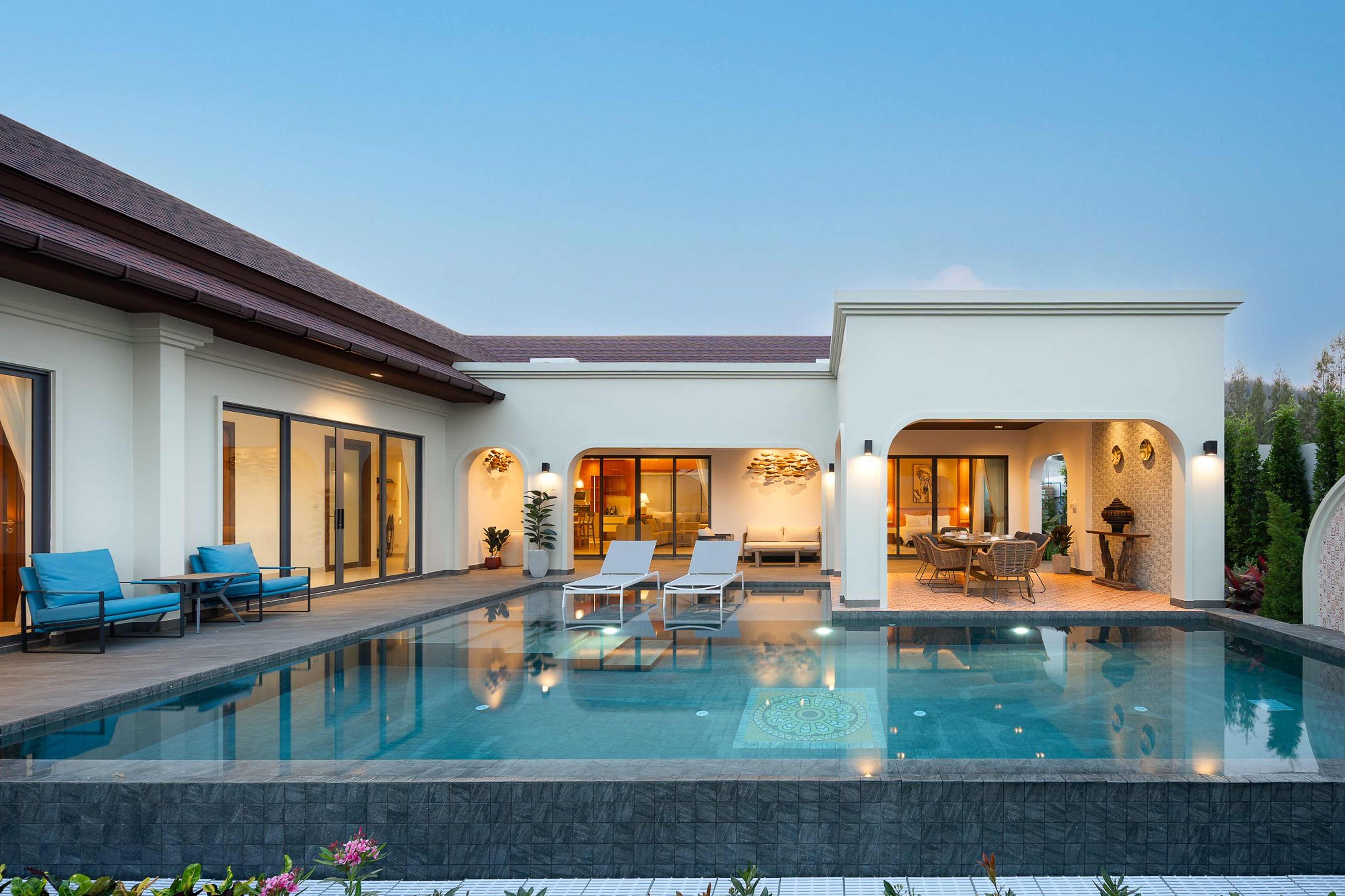 Luxury Balinese Pool Villa with Mountain Views thumbnail 2