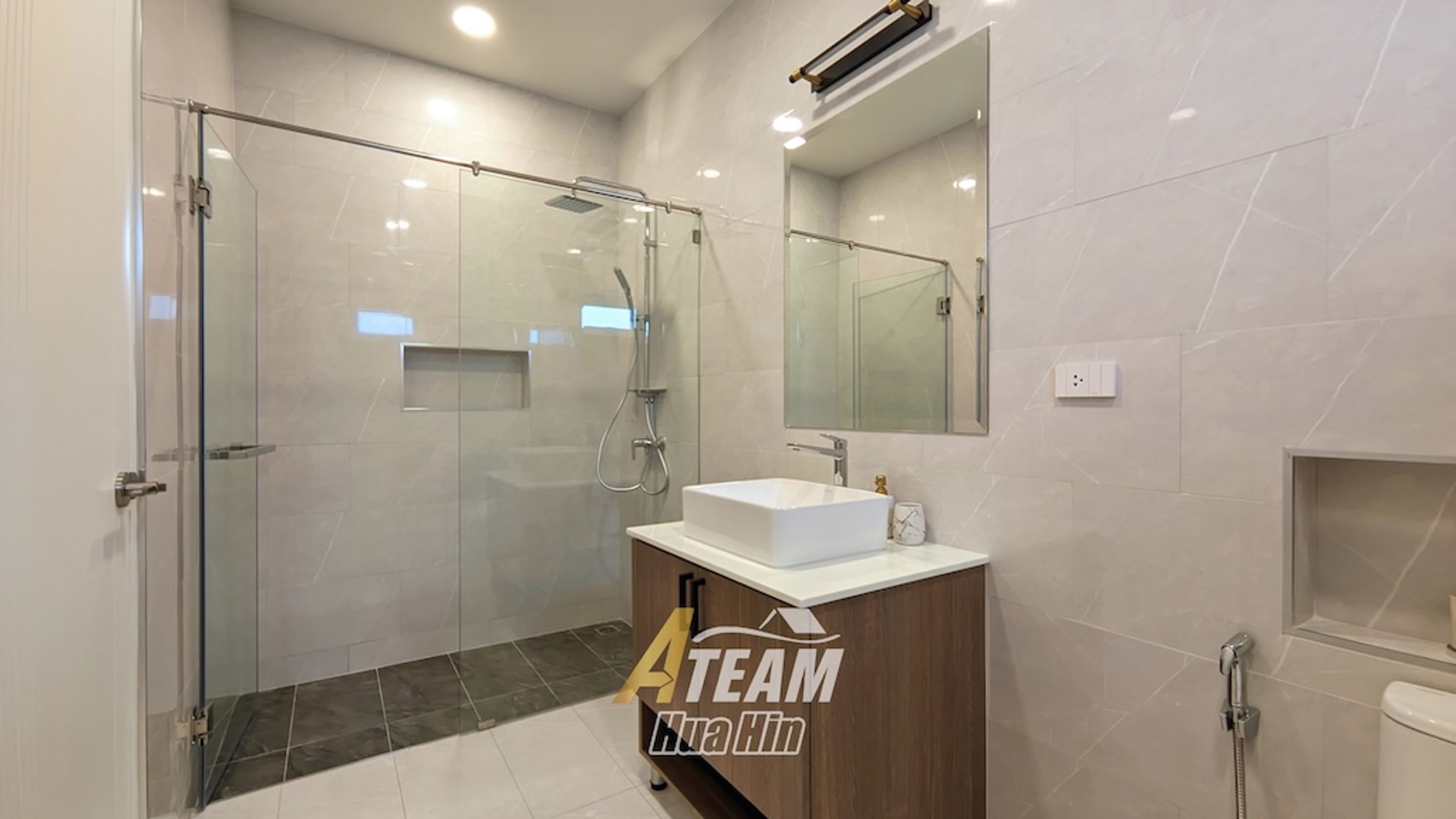 Modern 3 Bed 2 Bath  Pool Villa in convientient location (Type A)  thumbnail 14