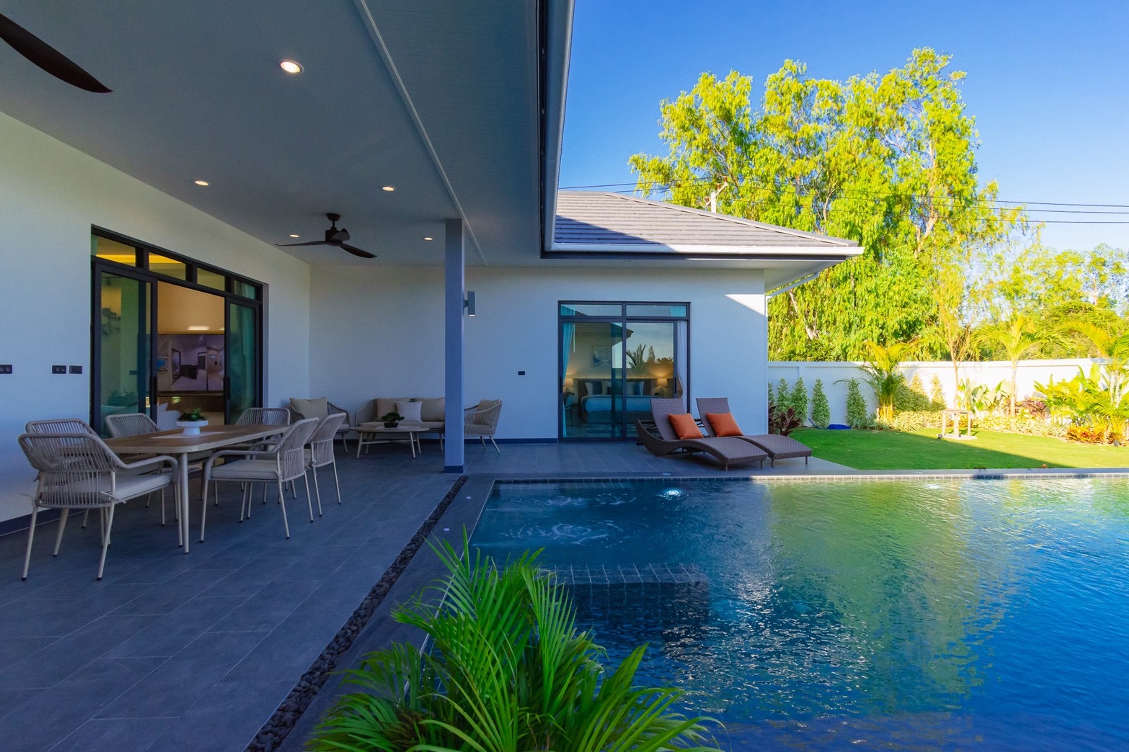 Modern 3 Bedroom  Luxury Pool Villas on Soi 112 thumbnail 6