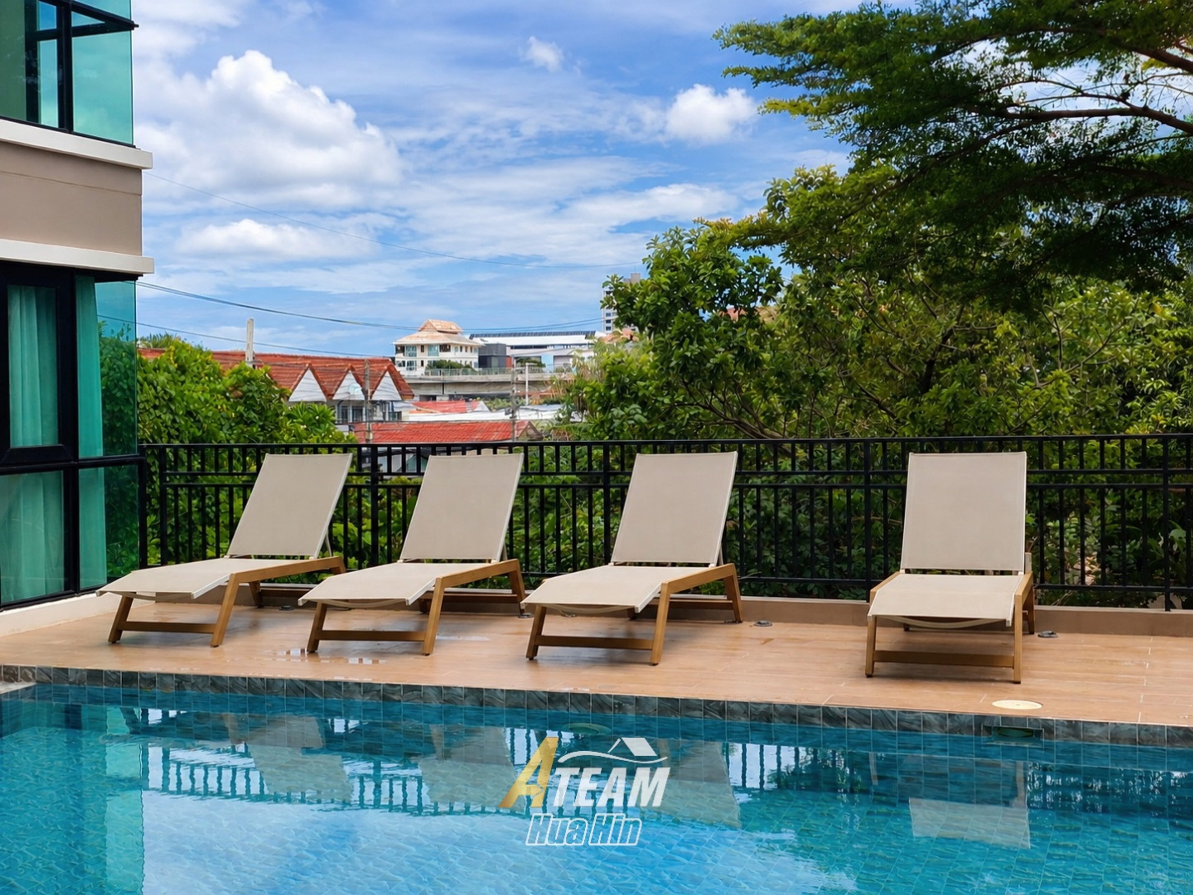 Brand-New 2-Bedroom Condo in Soi 94 thumbnail 12