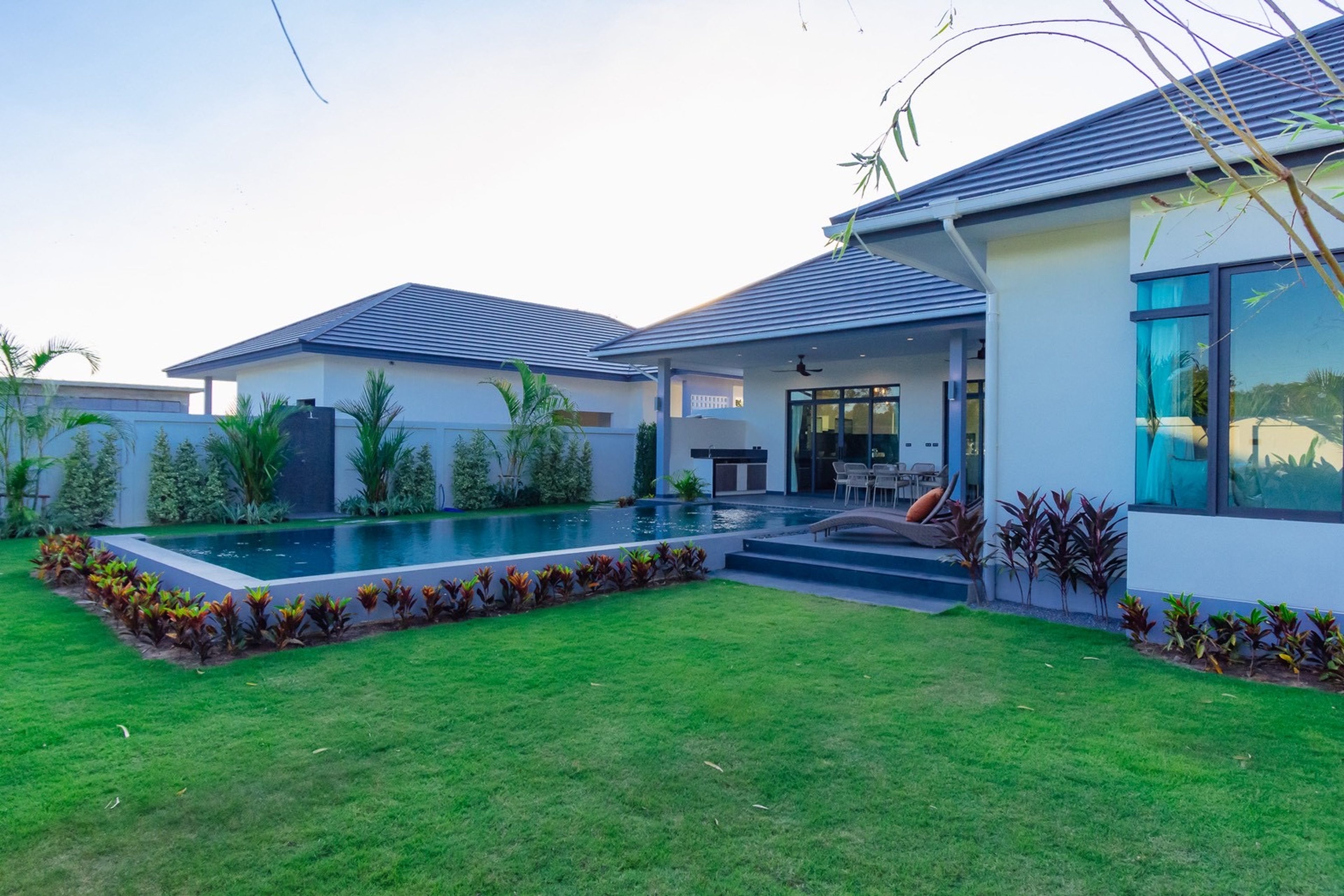 Modern 3 Bedroom  Luxury Pool Villas on Soi 112 thumbnail 3