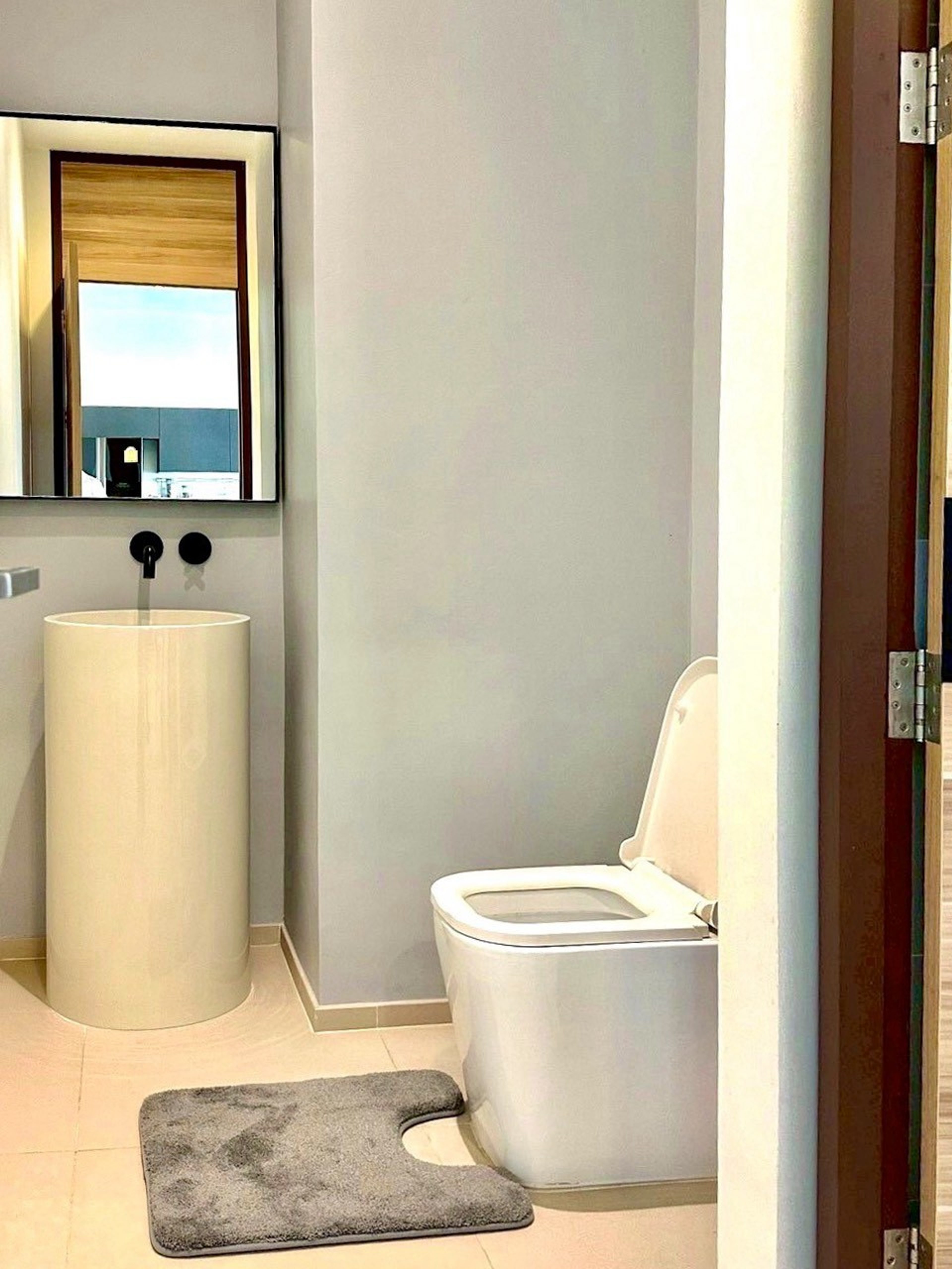 Luxury Beachfront 3-Bedroom Condo for Sale at Wan Vayla Hua Hin, Khao Tao thumbnail 10