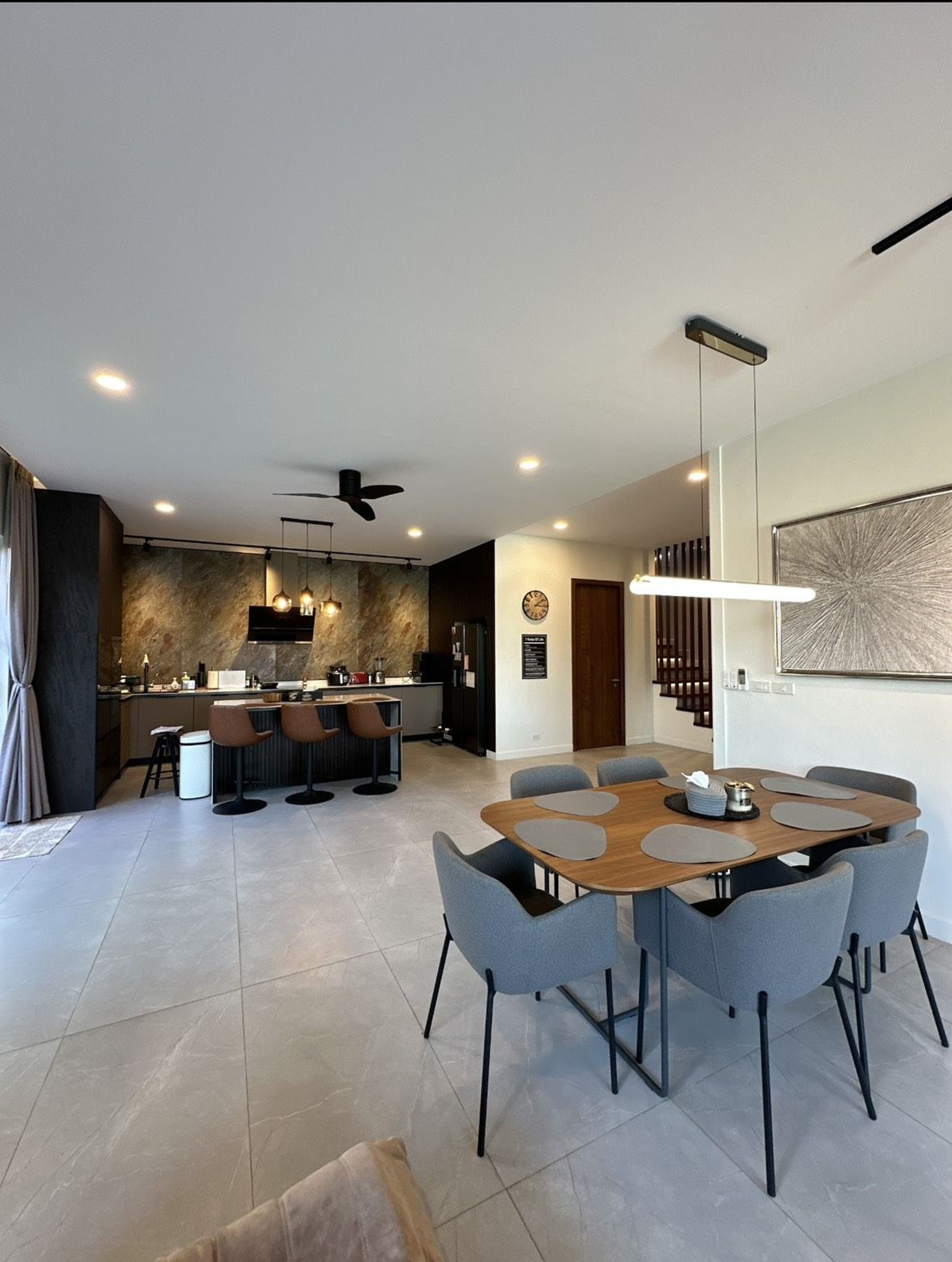 4-Bedroom Lake View Pool Villa thumbnail 12