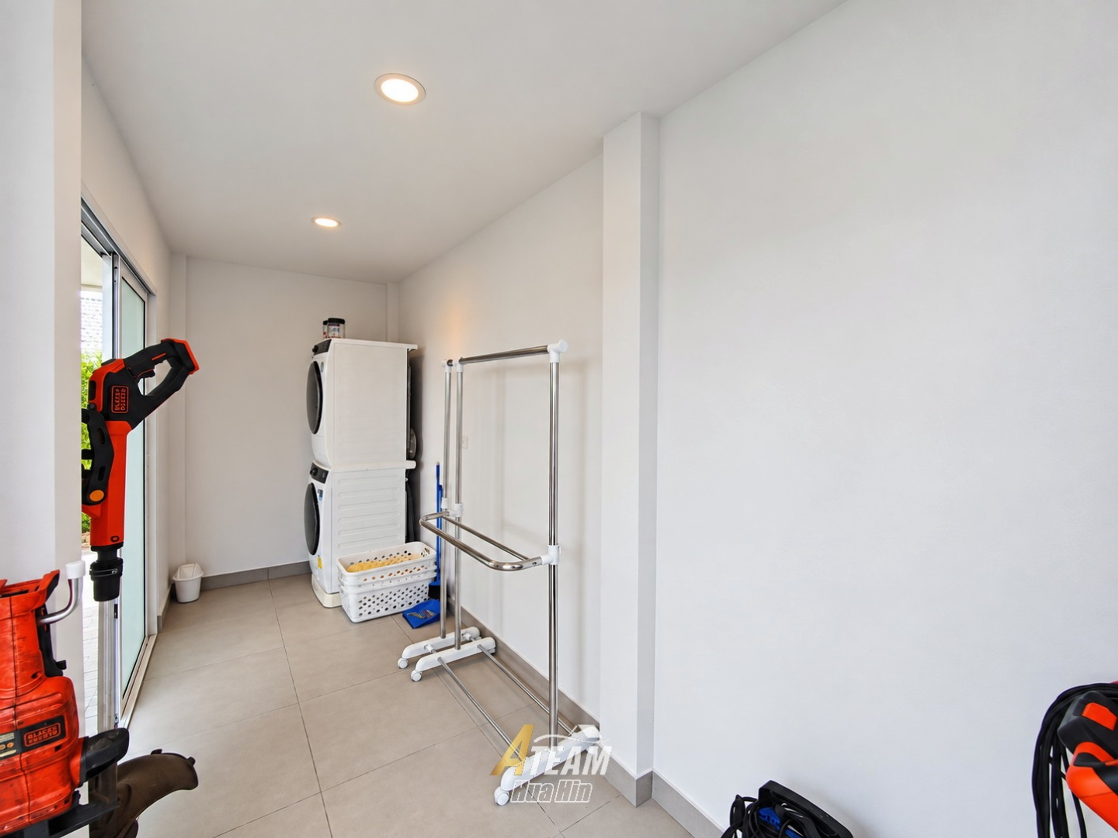 Like-New 3-Bedroom Pool Villa