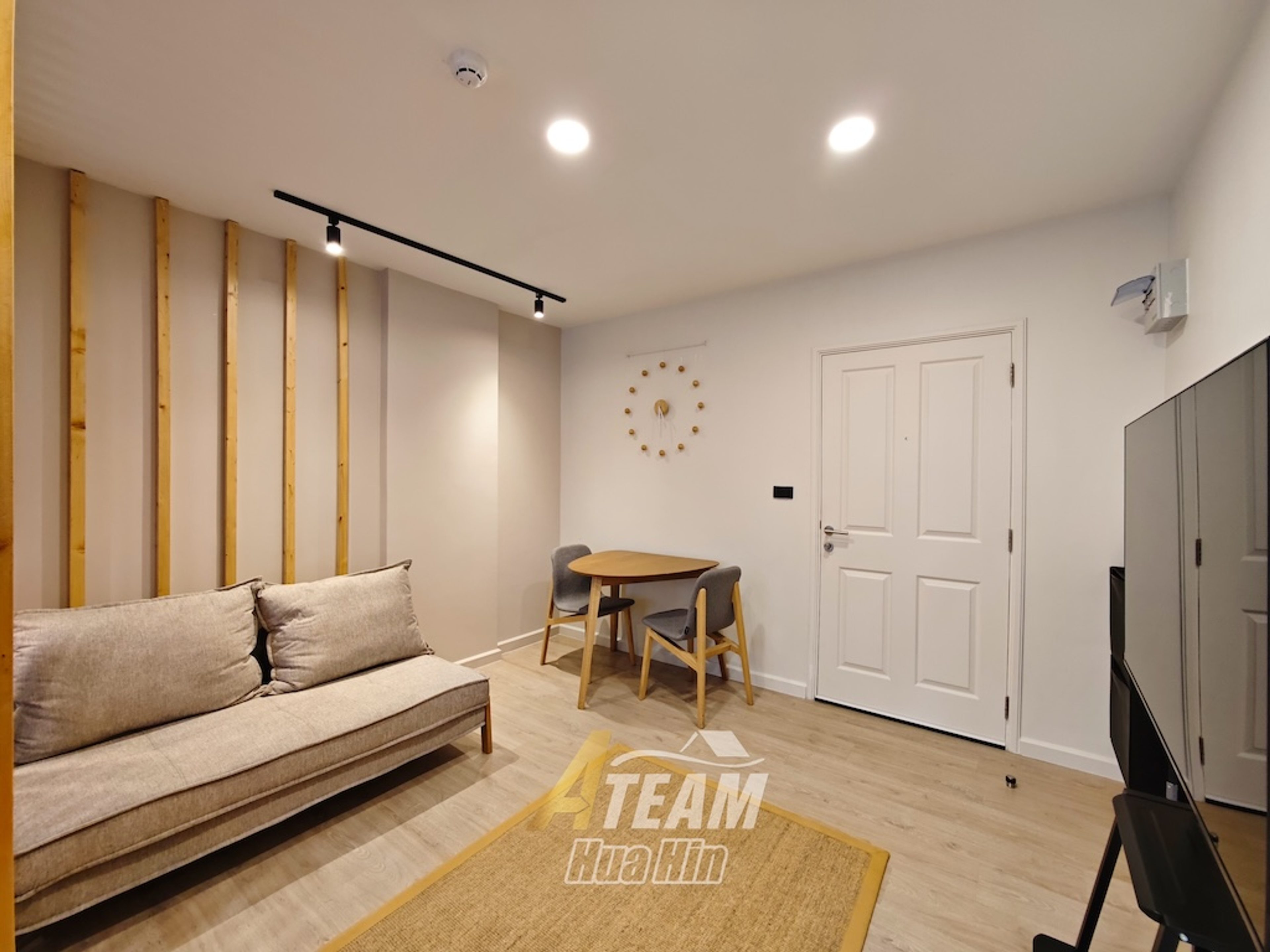 New renovated 1-Bedroom Condo in Khao Takiab, Hua Hin thumbnail 2