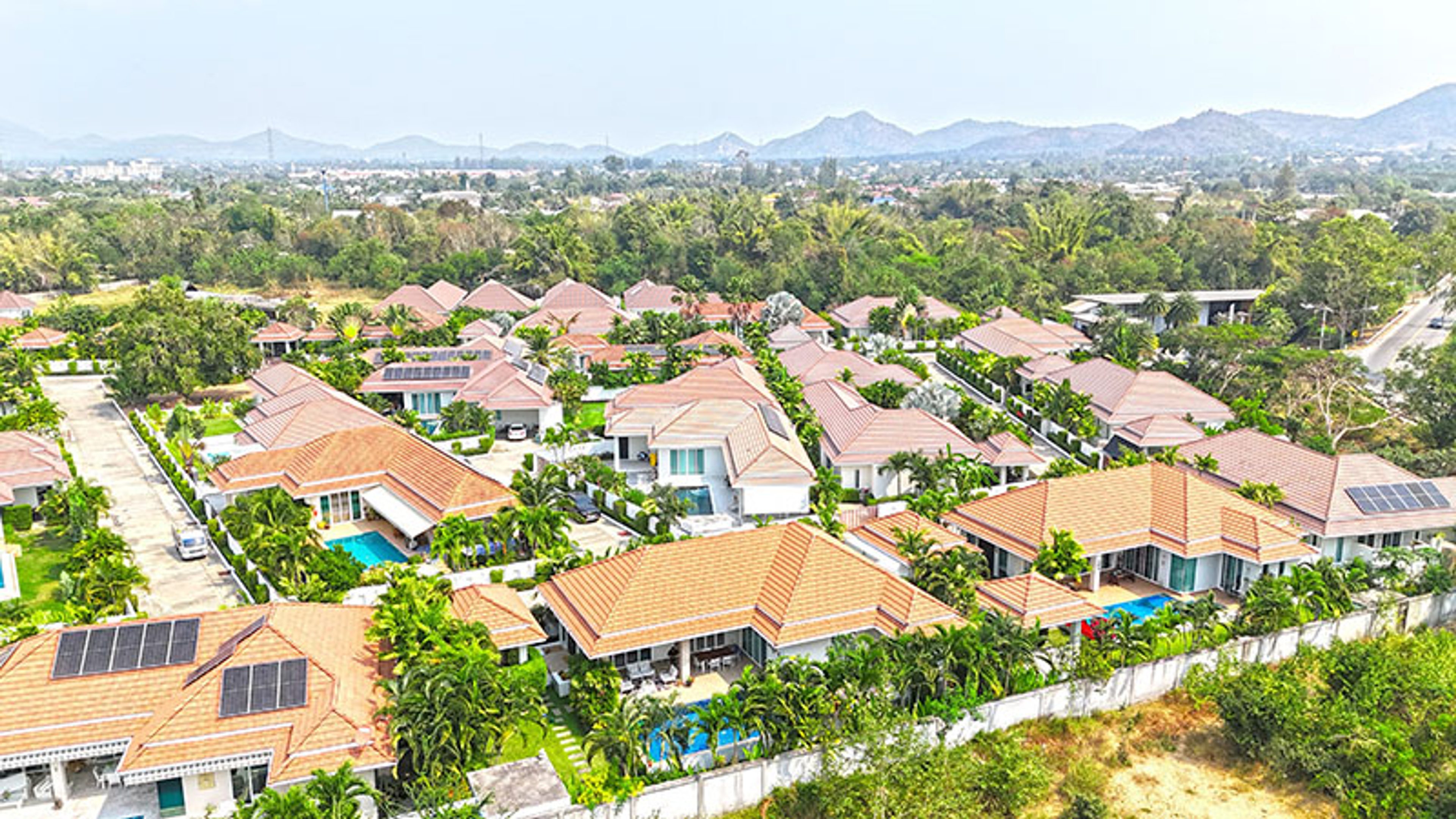 Luxury Pool Villa for Sale in Woodlands – 8.9 Million THB thumbnail 41