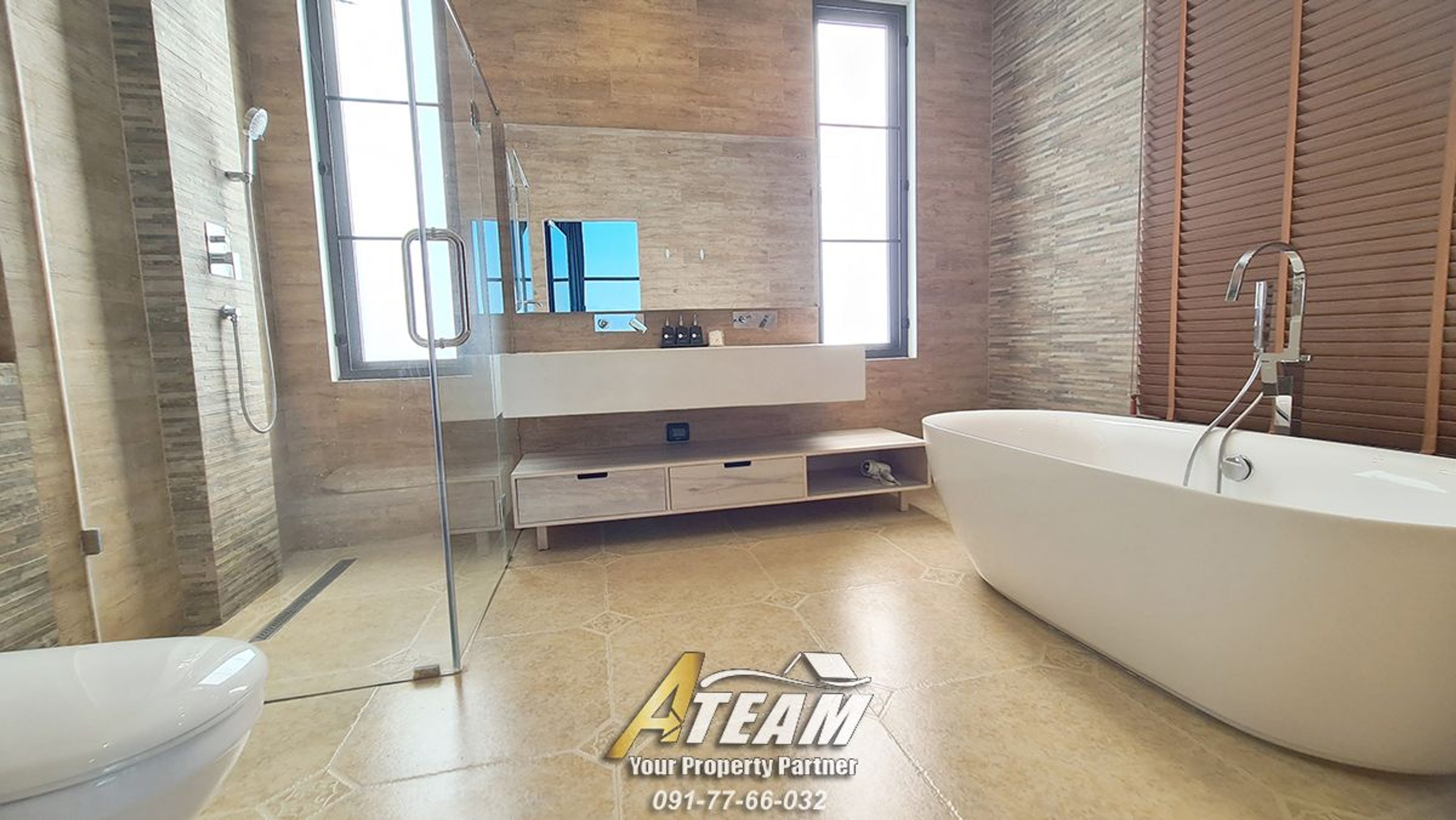 Modern 3 bedroom pool villa In La Lua resort thumbnail 28