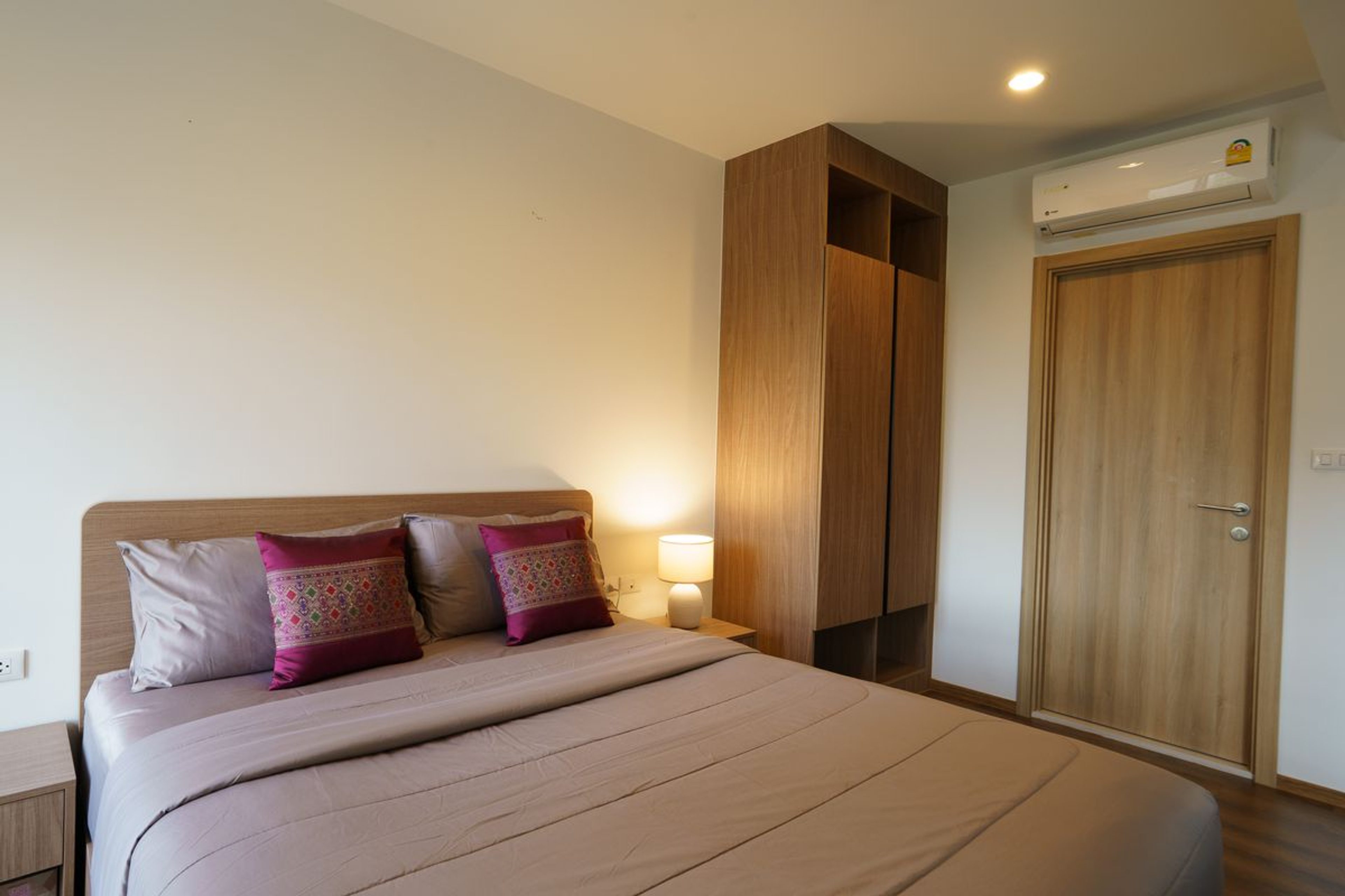 La Habana Hua Hin – Building B, 5th Floor (34 sqm, Pool View) thumbnail 7