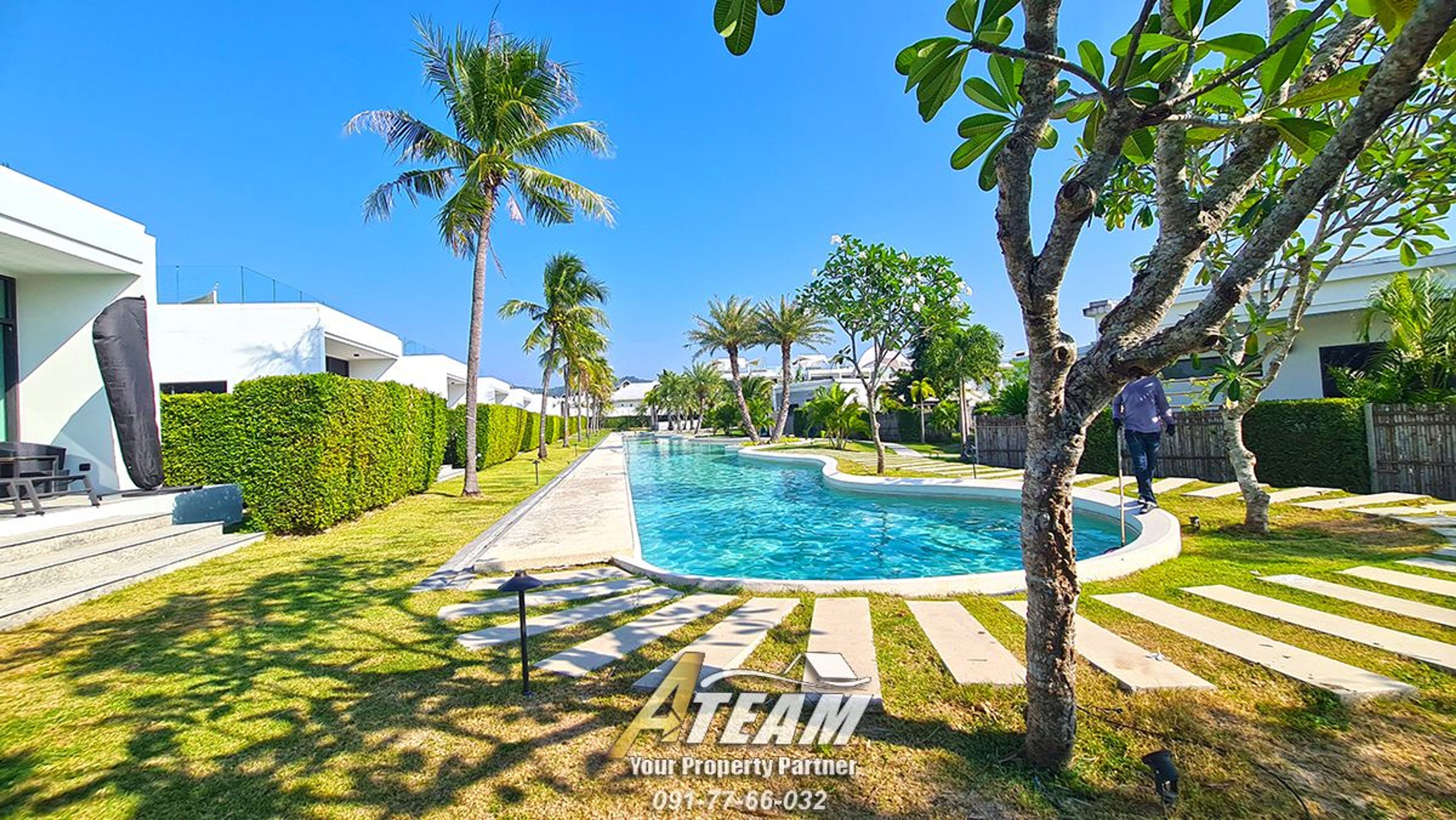 Modern 3 bedroom pool villa In La Lua resort thumbnail 38