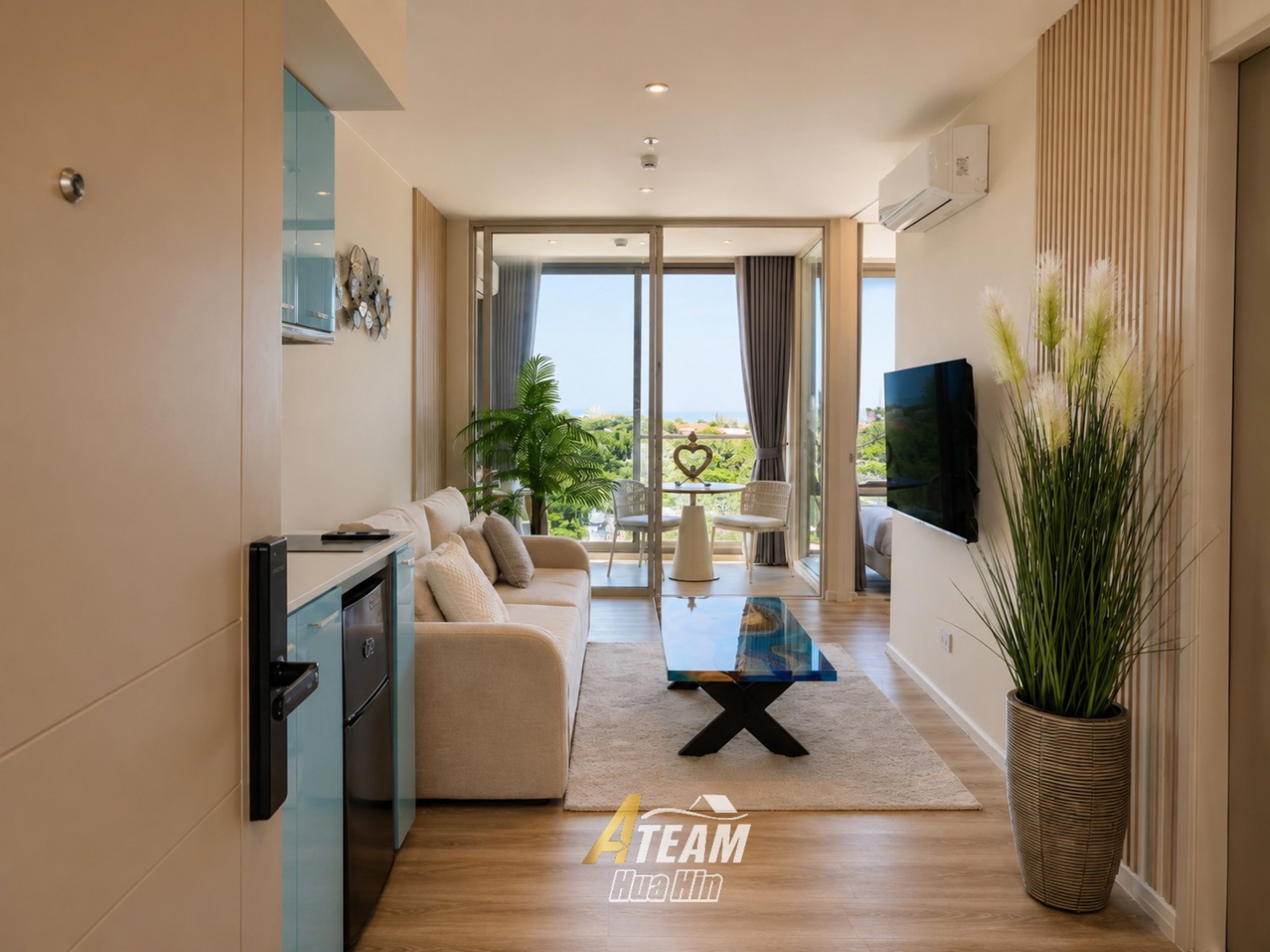 1 Bedroom Plus Corner Unit with Sea View thumbnail 2