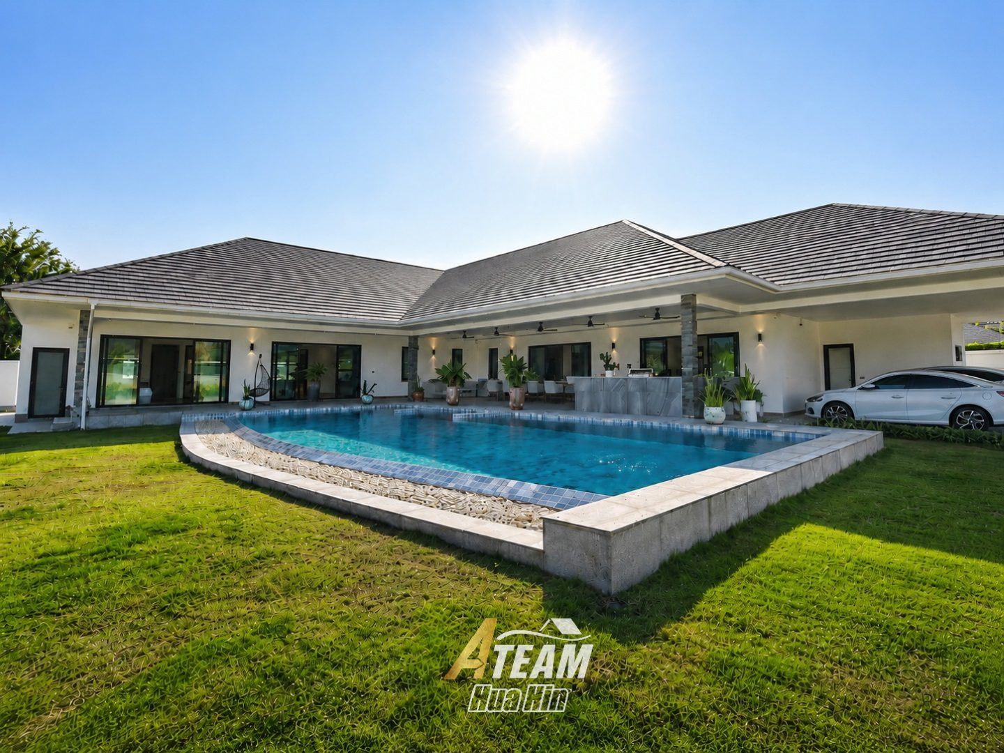 Prestigious Parkside Living on Millionaires Avenue