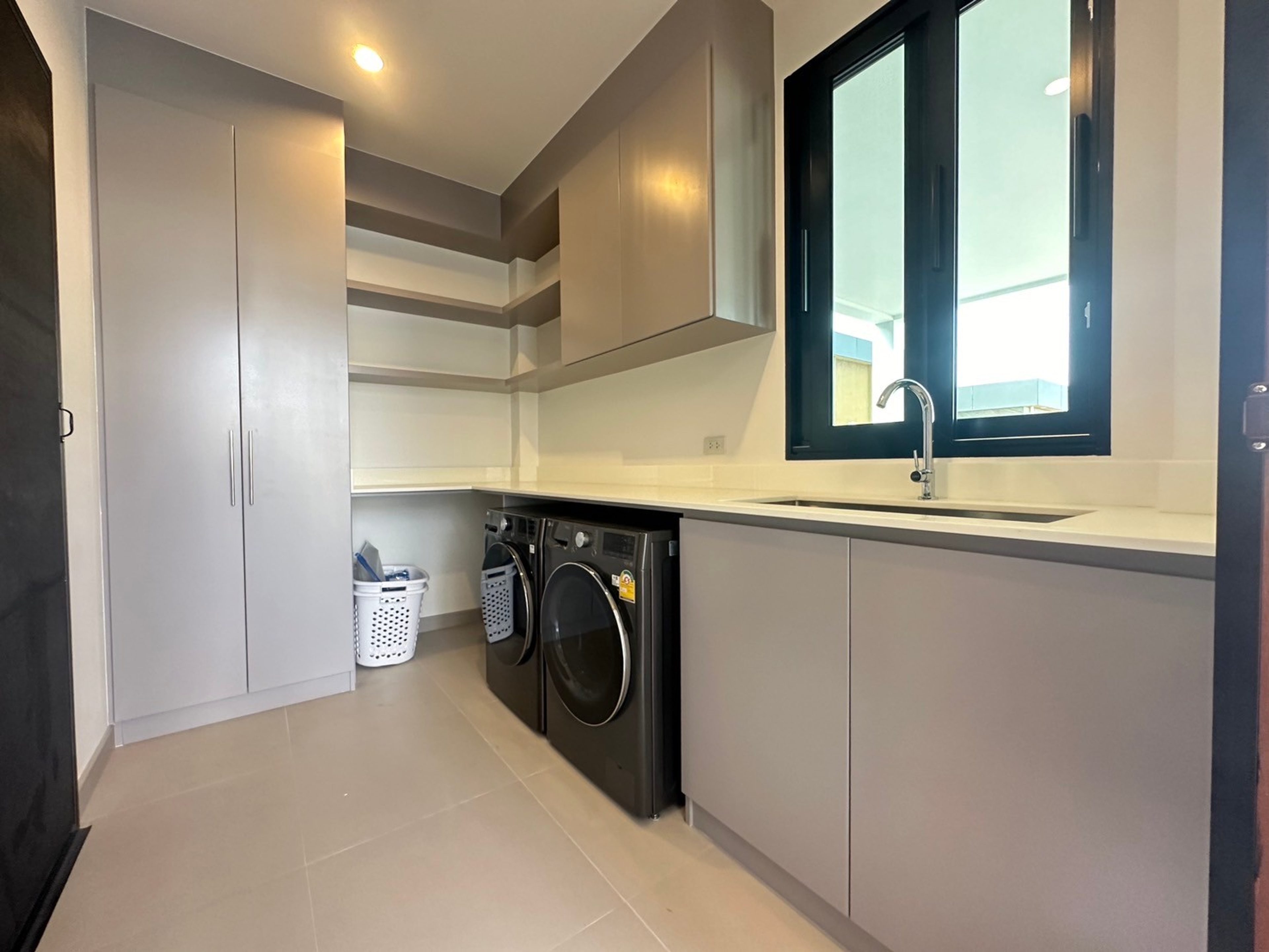 Modern 3-Bedroom Pool Villa Near Soi 102 & Pineapple Valley Golf Club thumbnail 12