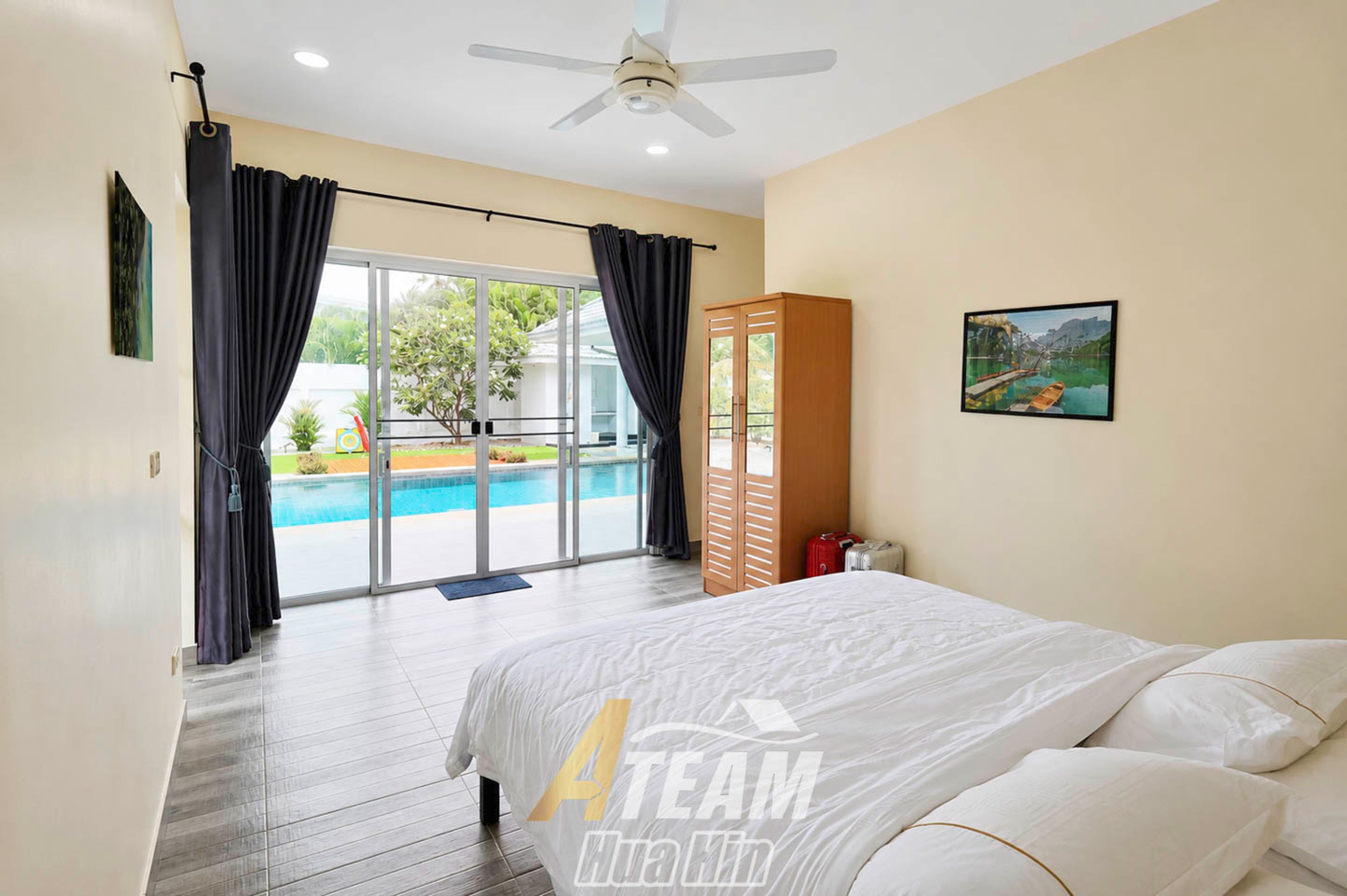Private 3-Bedroom Pool Villa on a Large 800 Sq.m. Plot | Pak Nam Pran, Pranburi thumbnail 15