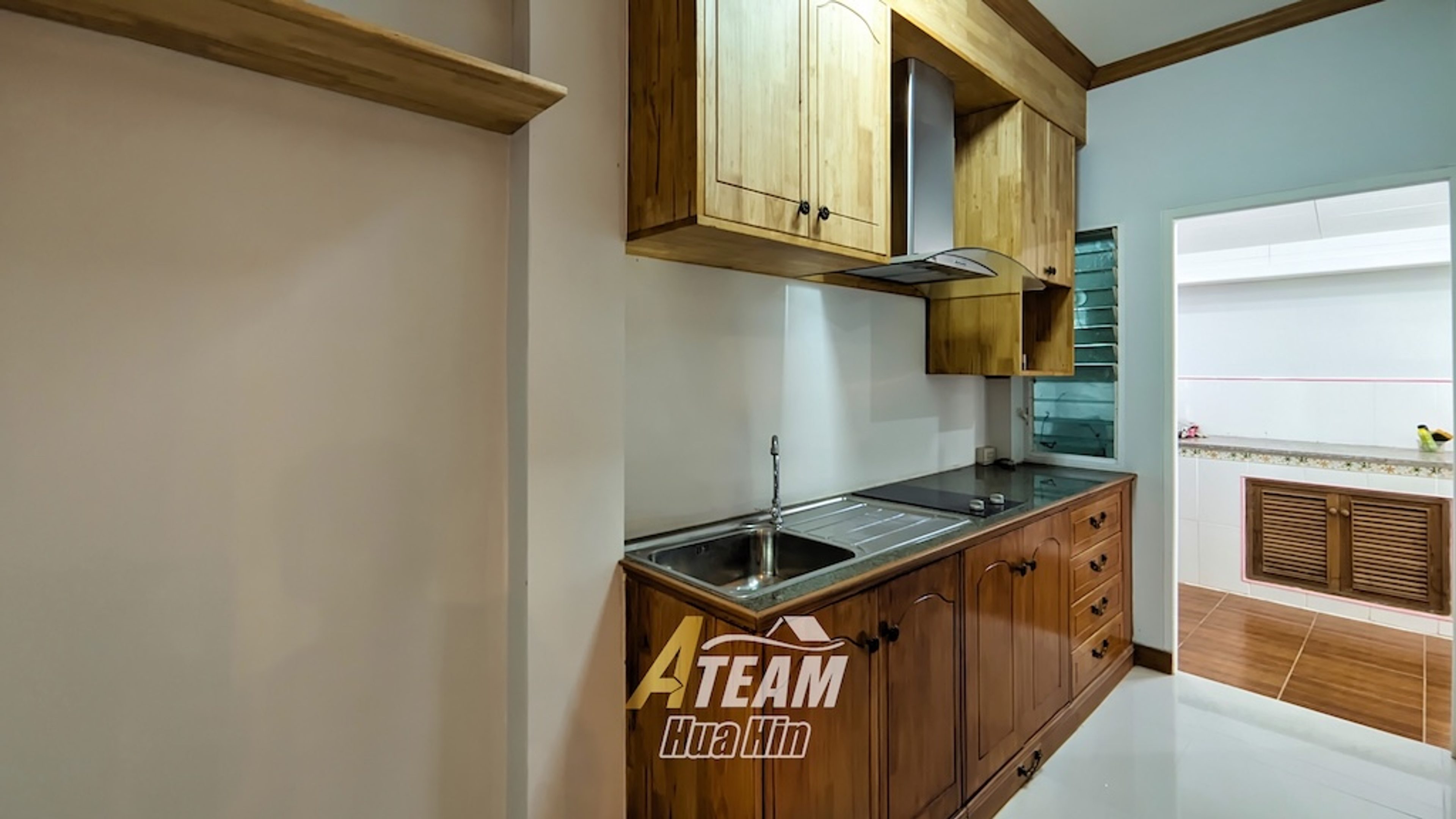 LA VALLEE VINTAGE – 3 Bedroom House for Sale thumbnail 5