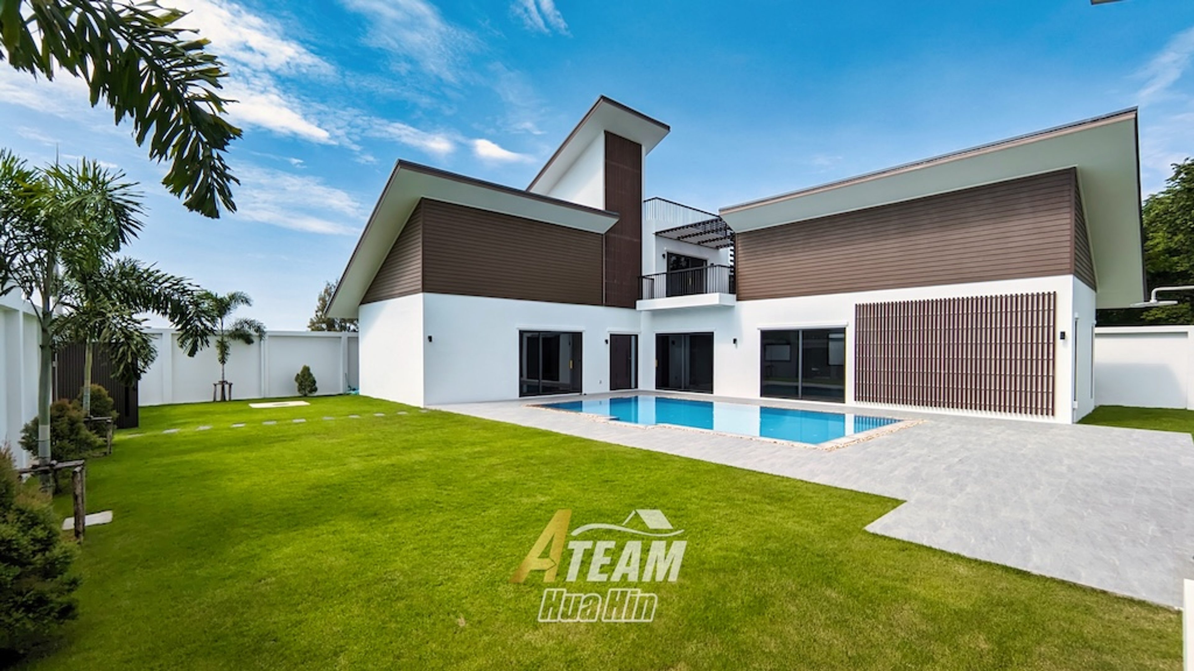 Massive 3 Bed Poolvilla close to Artist Village