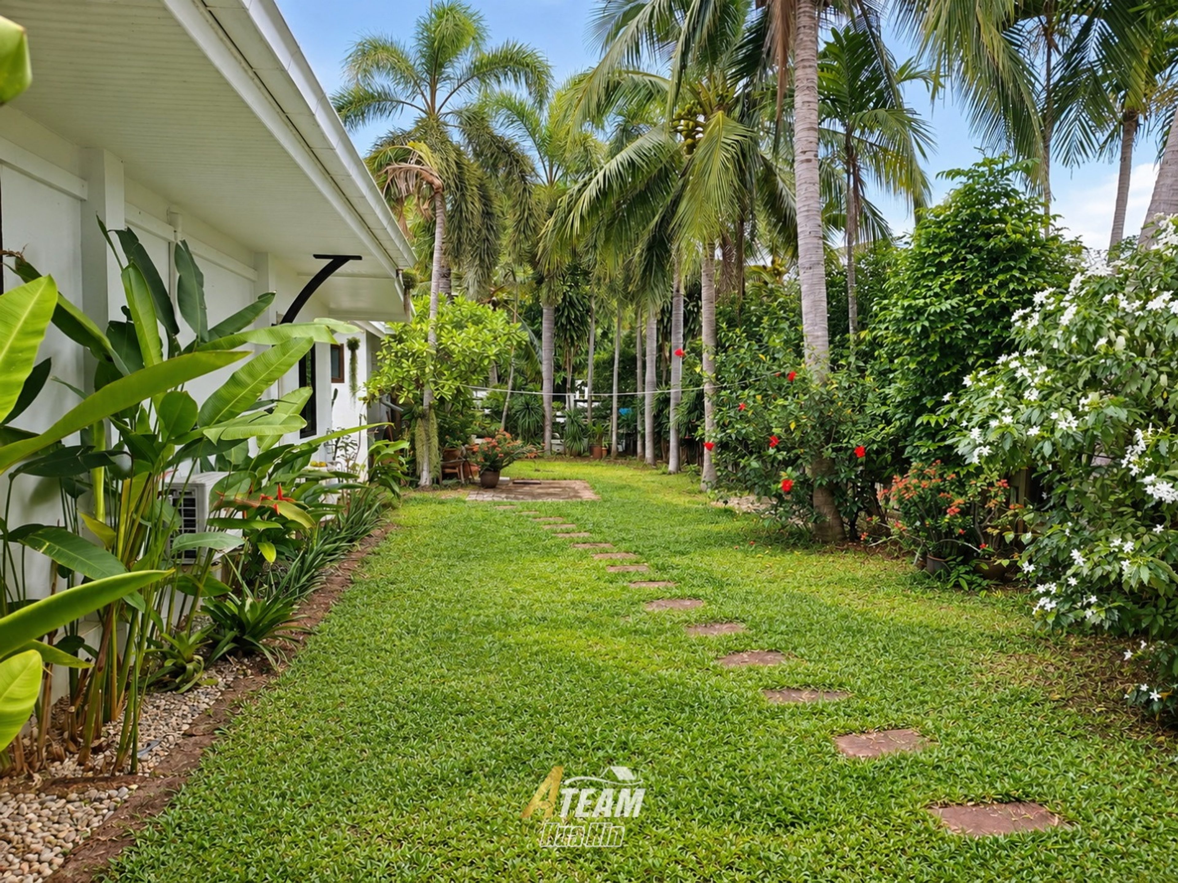 Luxury 4-Bedroom Pool Villa on a Large Plot in Khao Tao, thumbnail 6