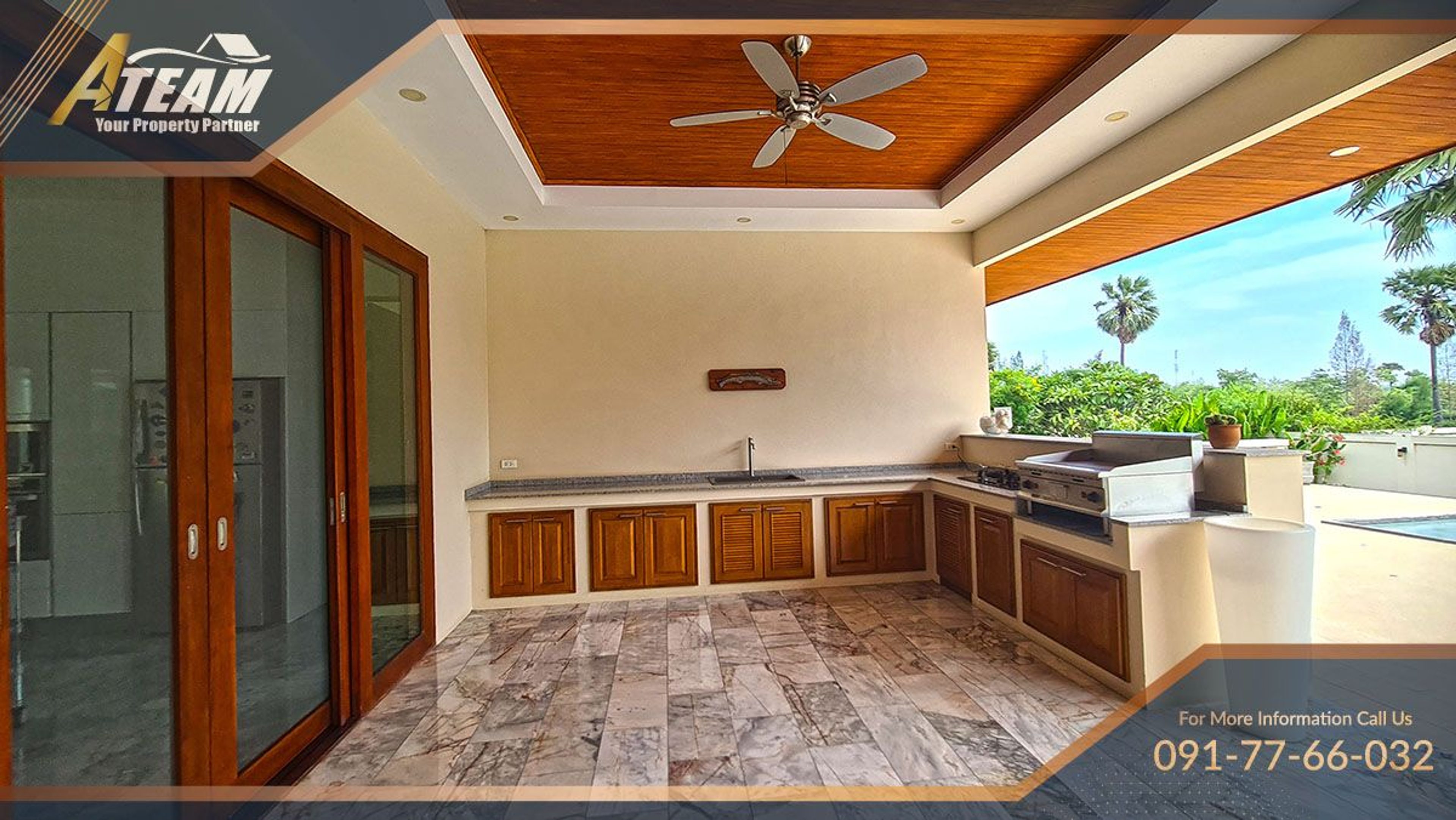 Luxury massive property only 1 km from the beach thumbnail 25