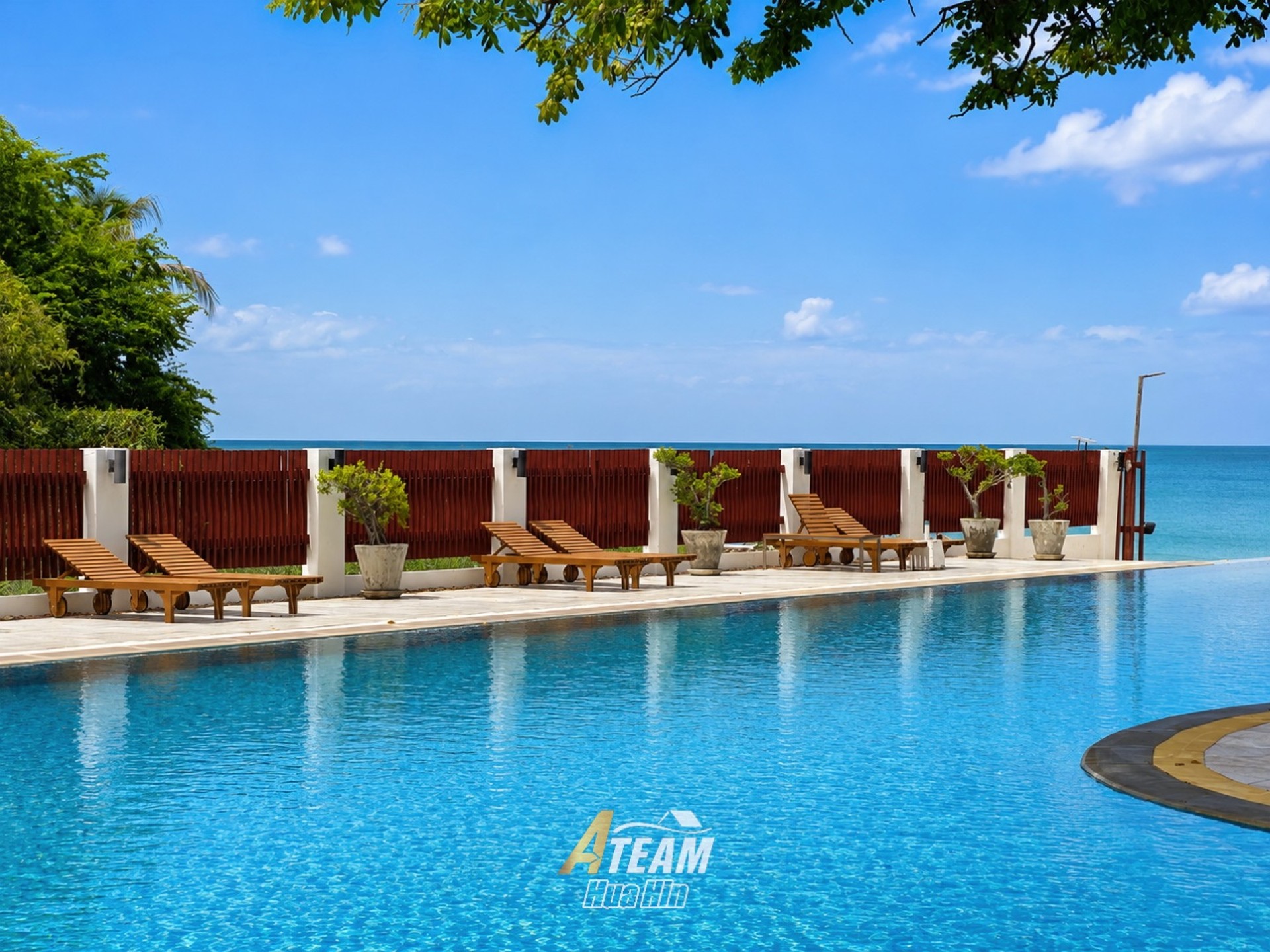 Beachfront Condo 3 Bedrooms Baan suan rim sai