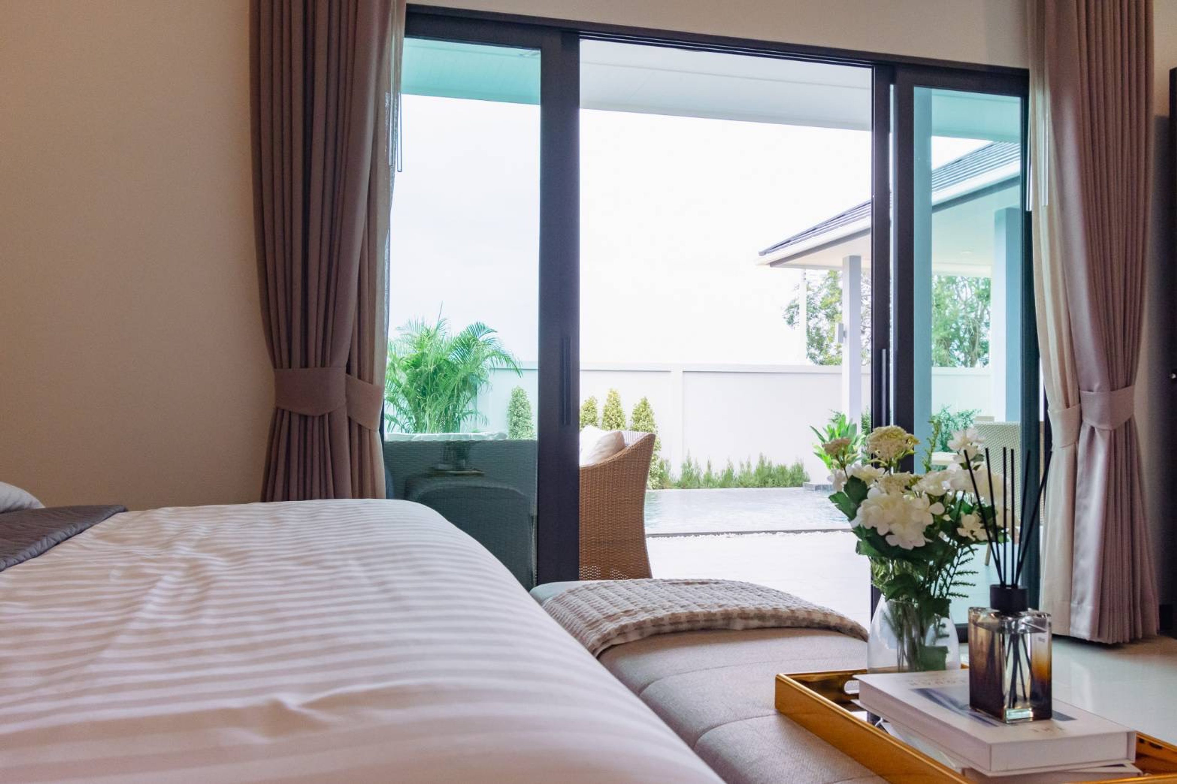 Beautifully Designed 3 Bed 3 Bath Private Pool Villa thumbnail 9