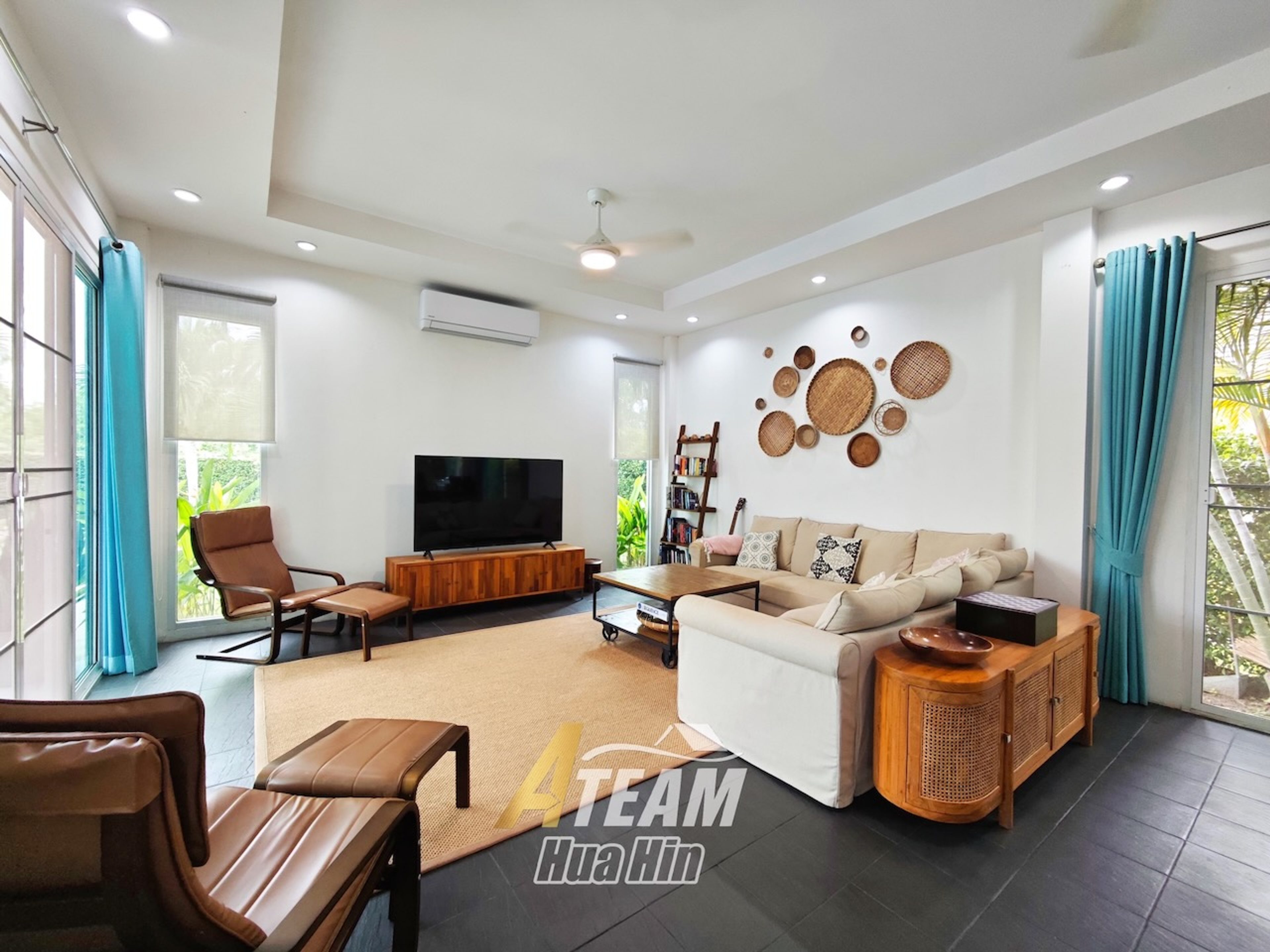 Beautiful Private 3 Bed 2 Bath Pool Villa in Hua Hin Soi 102 thumbnail 3
