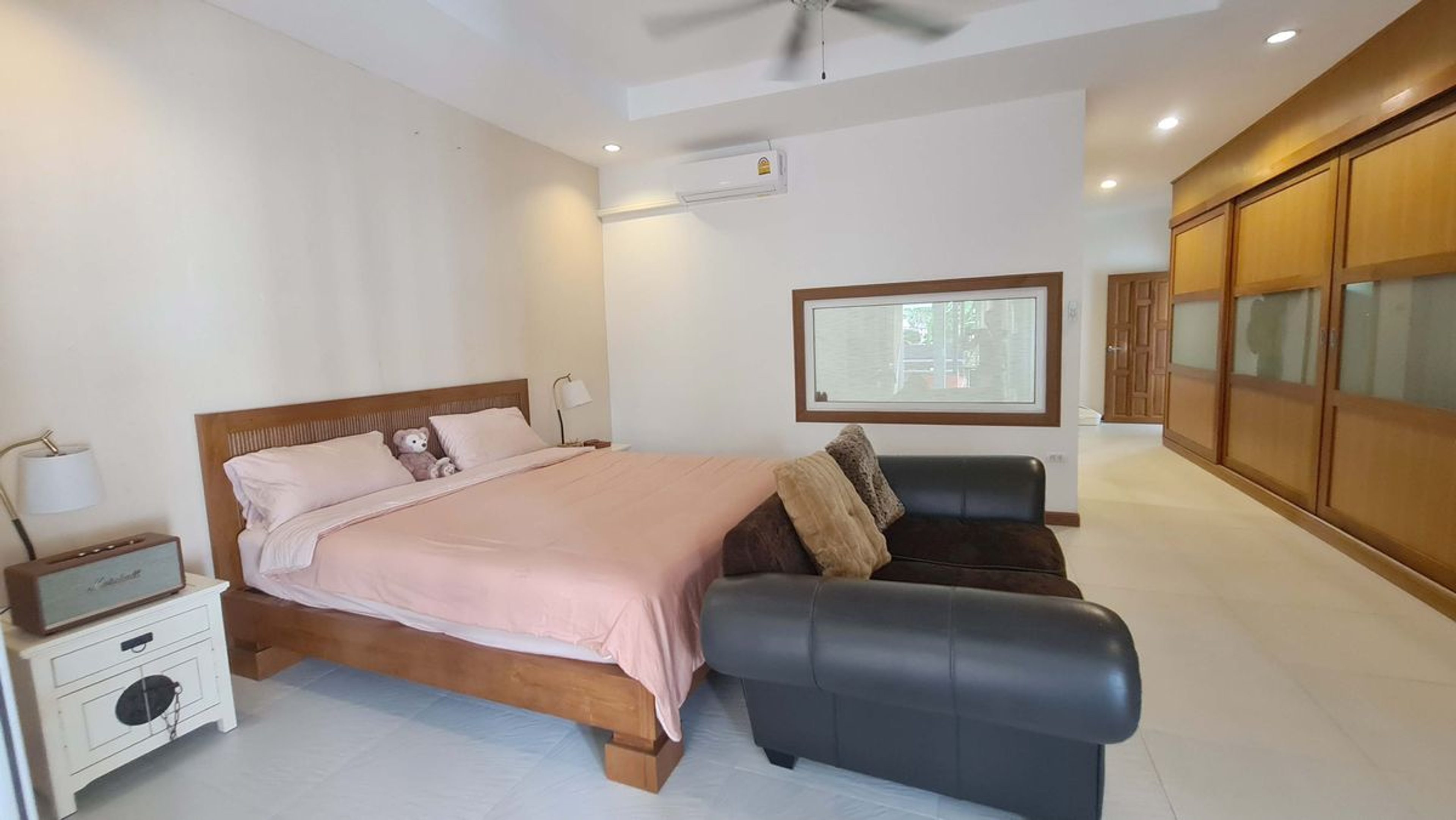 luxury 7 bedrooms Pool Villa in Orchid Palm Homes thumbnail 18