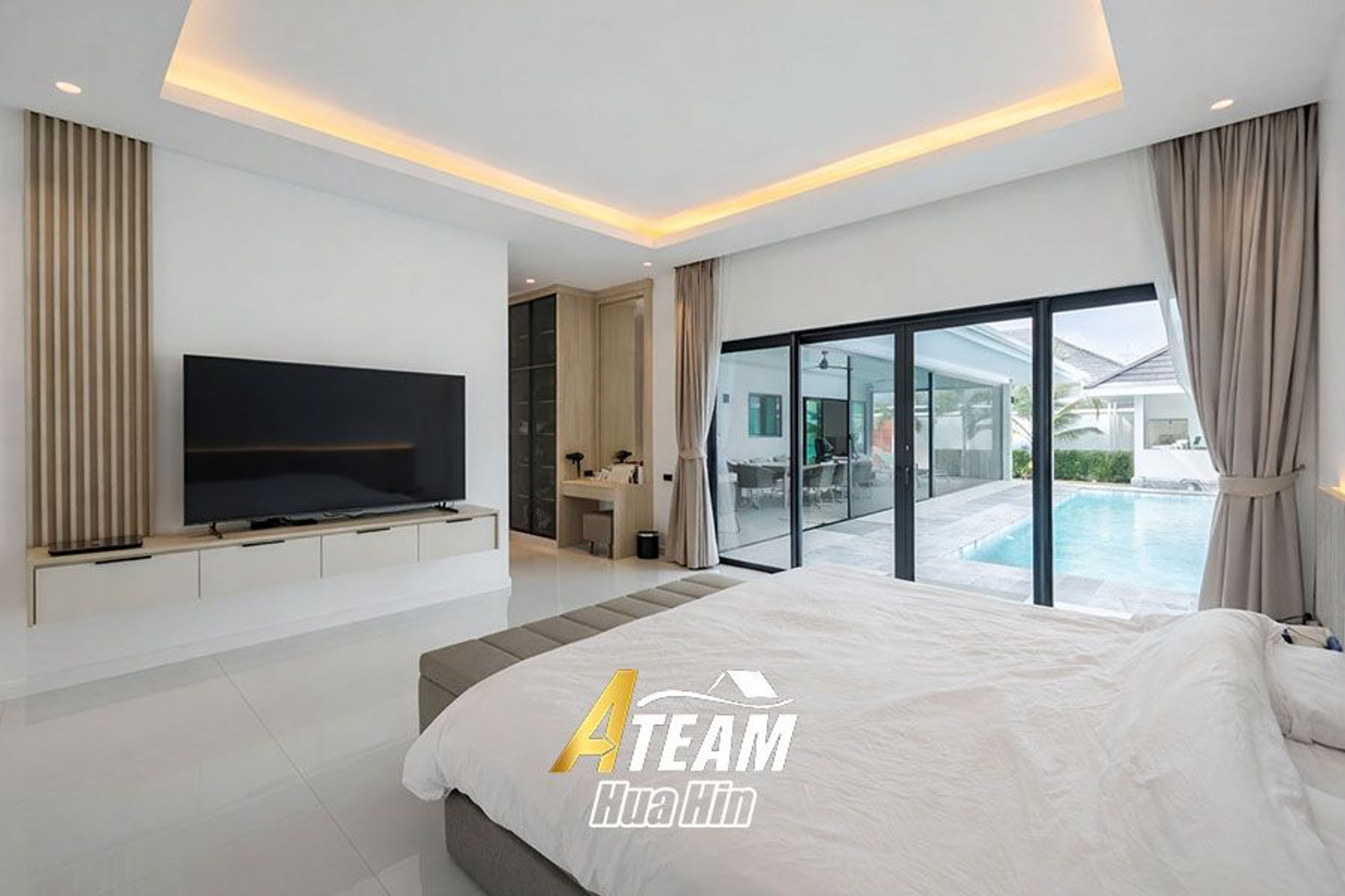 Modern 3 Bed 3 Bath Pool Villa near Blackmountain  thumbnail 12