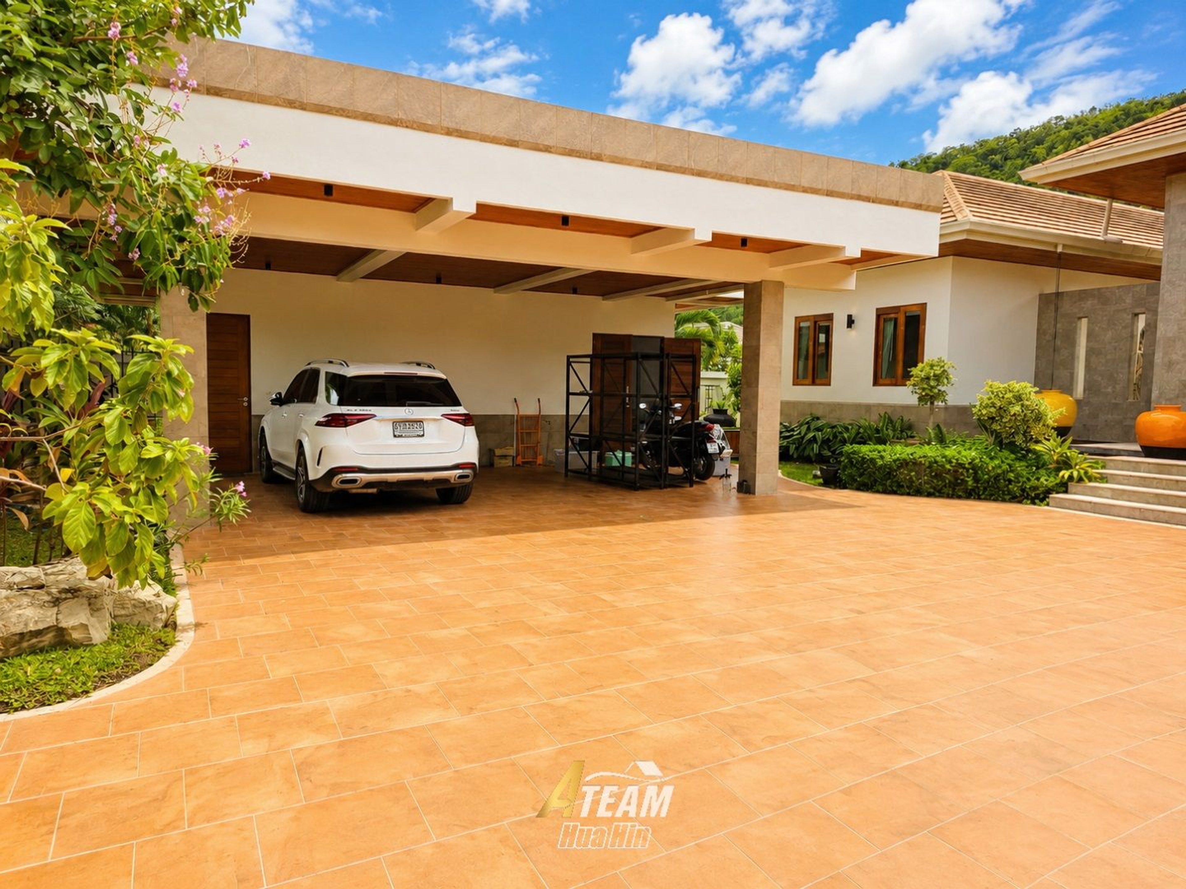 Exceptional 7-Bedroom Pool Villa thumbnail 5