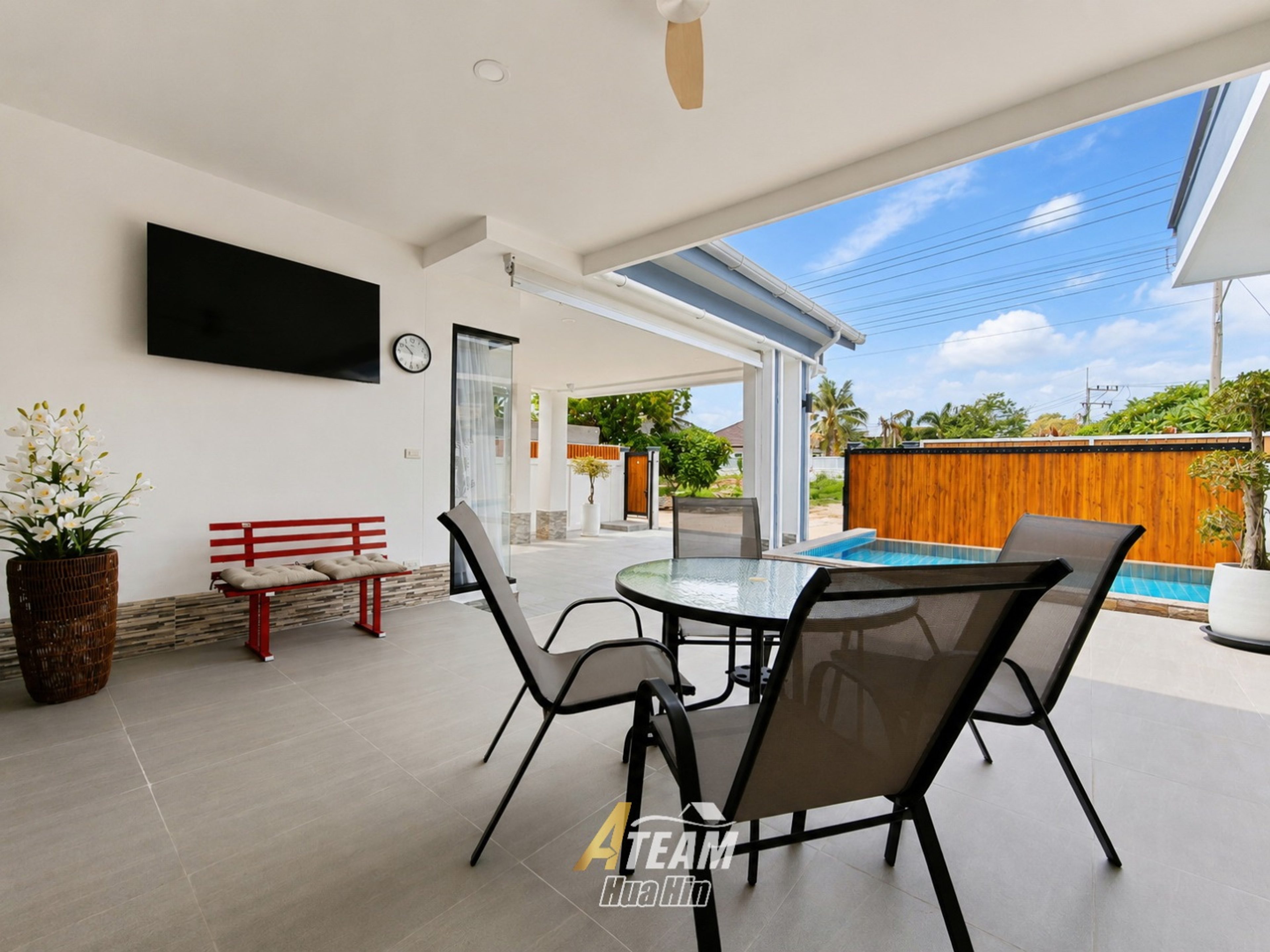 3-Bedroom Pool Villa in Prime Hua Hin Location thumbnail 6