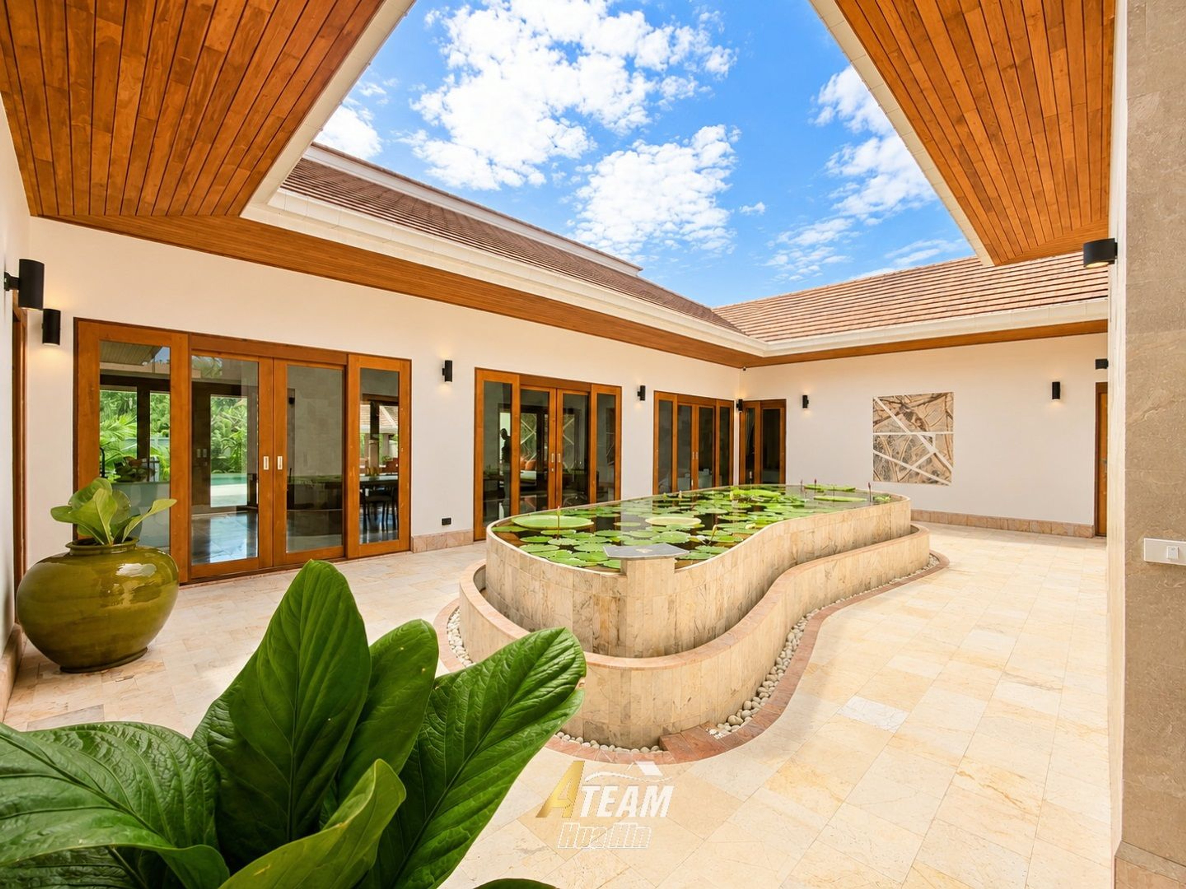 Villa exceptionnelle de 7 chambres avec piscine