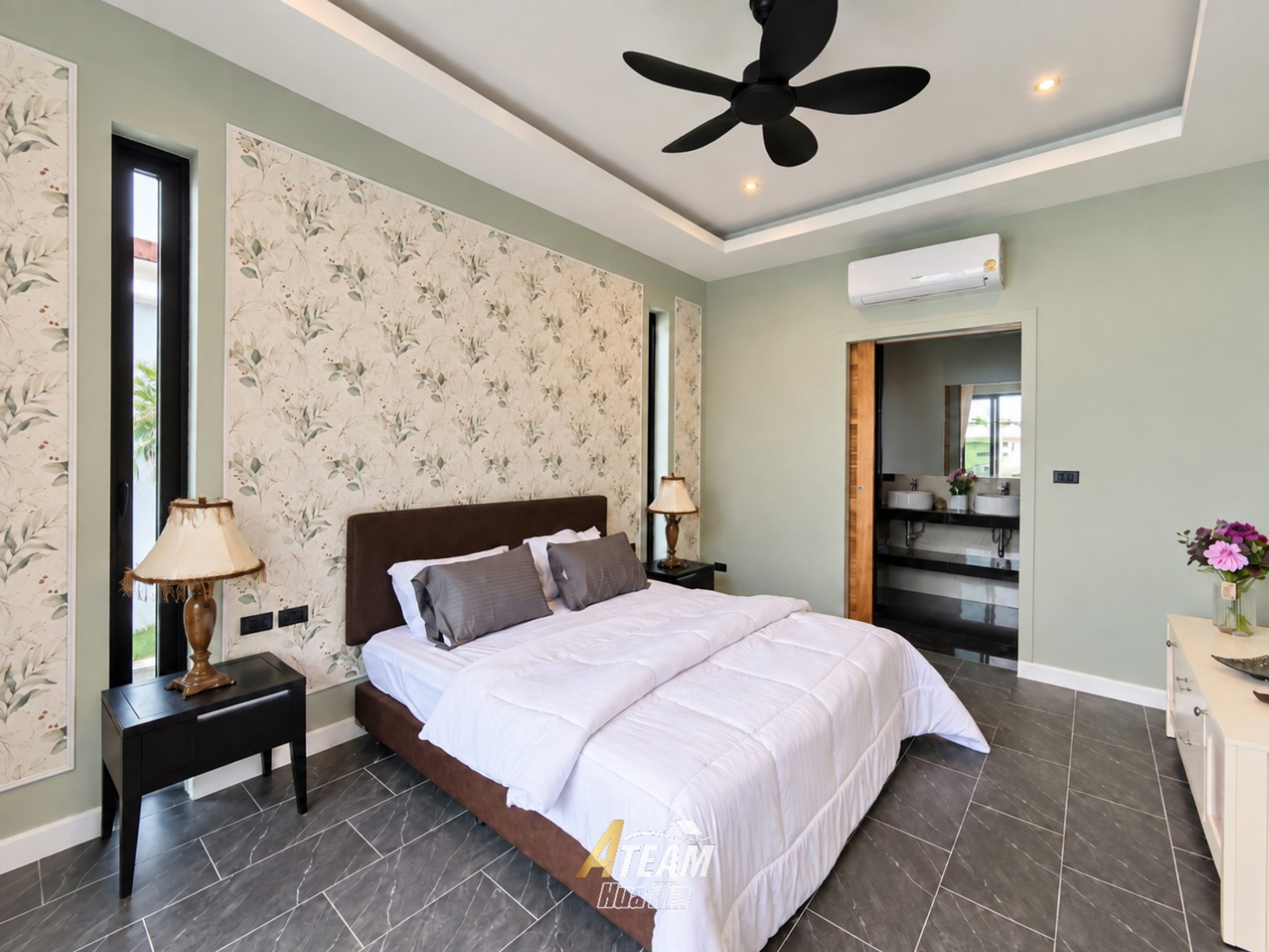 Beautiful Modern New-Build Pool Villa  thumbnail 22