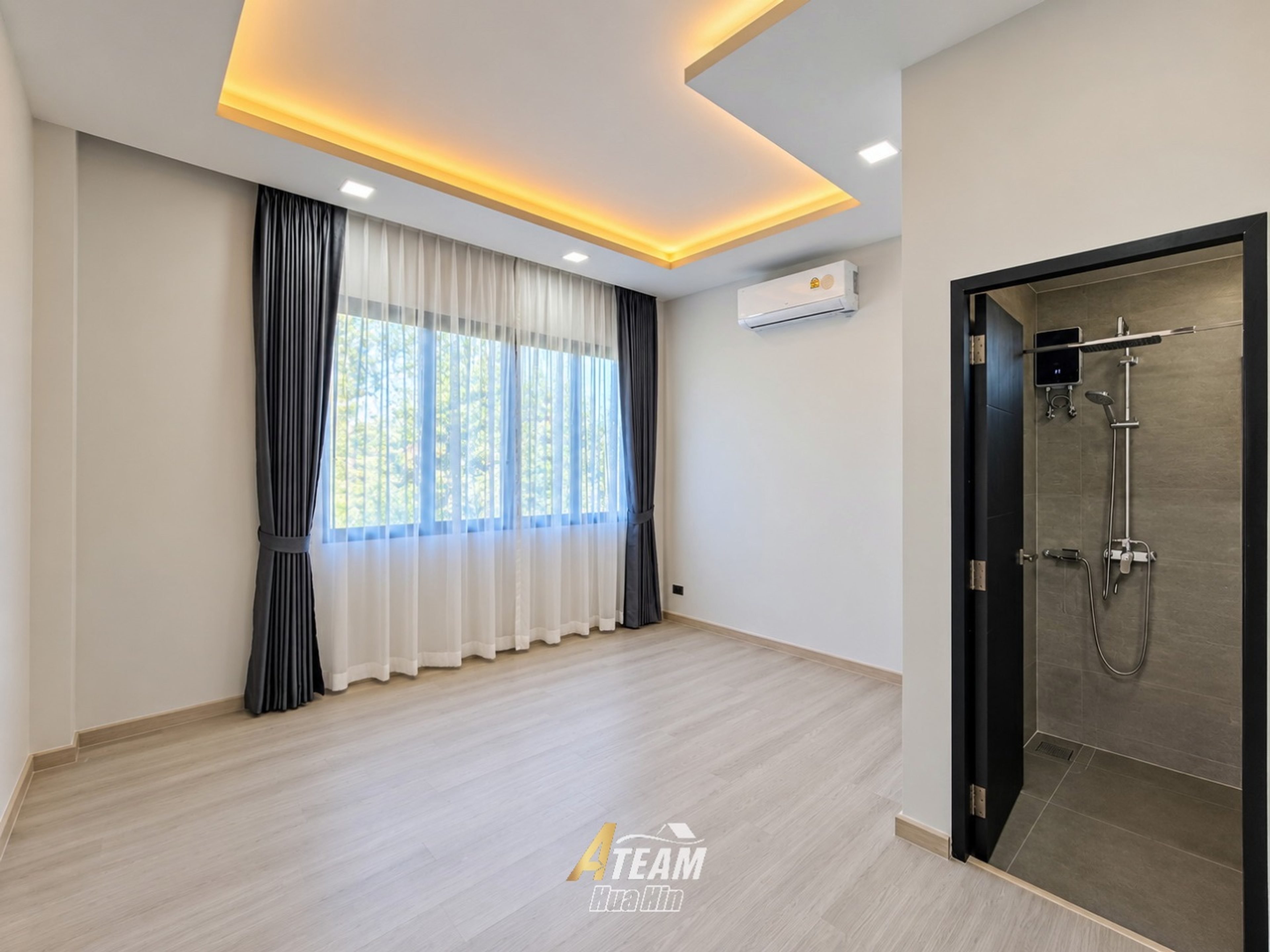 Exceptional Contemporary 4 Bedroom Villa in Nong Khon thumbnail 20
