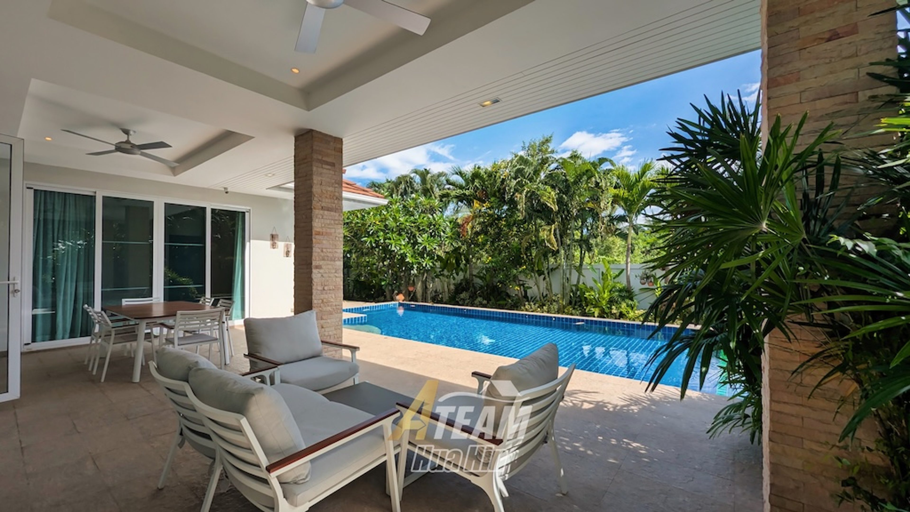 Luxury Pool Villa for rent in Woodland,  Thap Tai  thumbnail 5