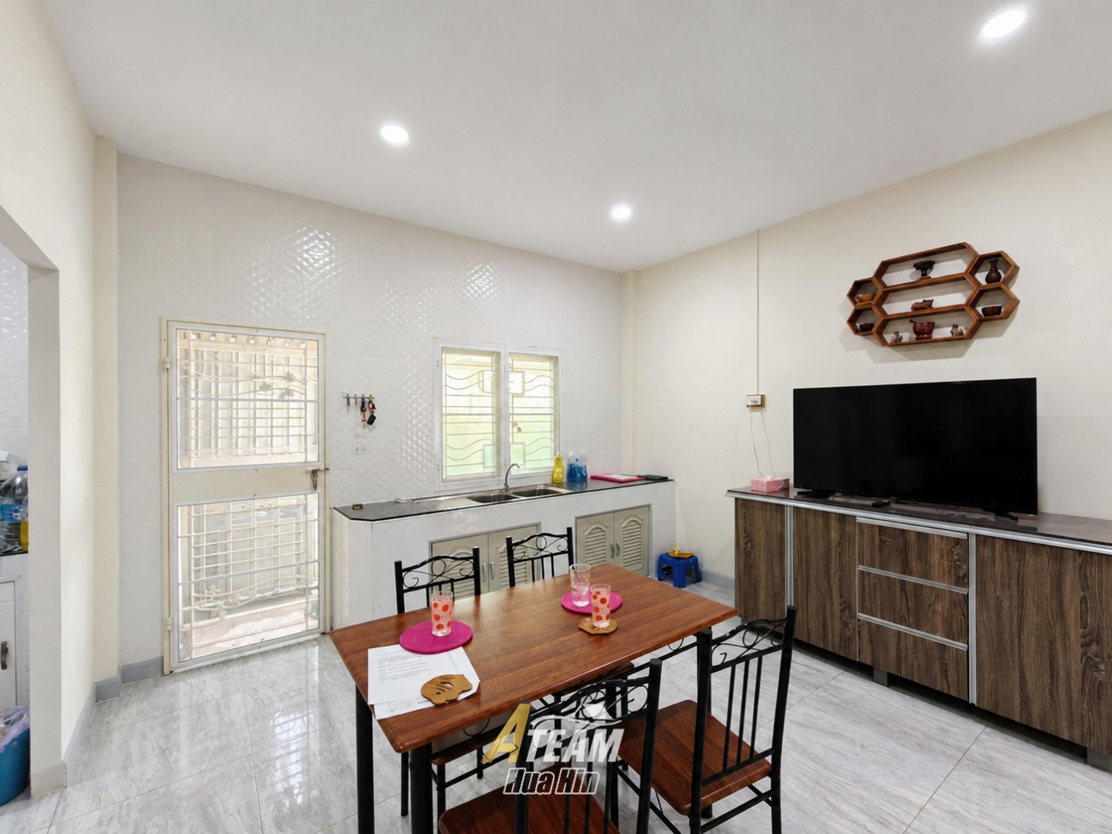 Investment Opportunity 5-Bedroom Near Pak Nam Pran Beach  thumbnail 6